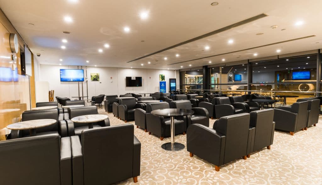 First Class Lounge No.73 - 2