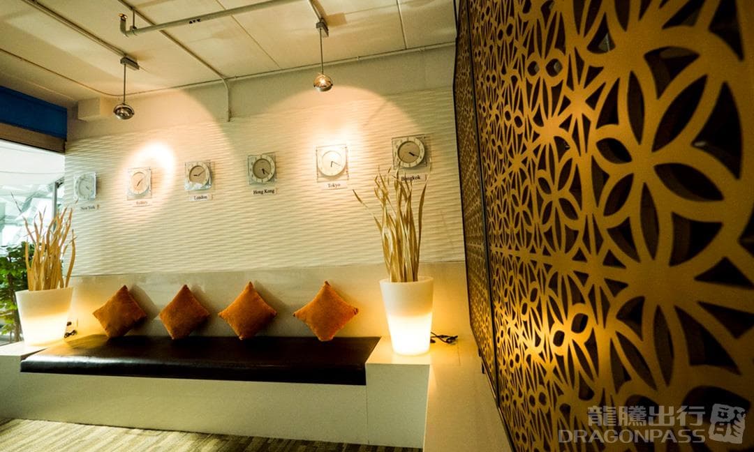 Miracle First Class Lounge - 3