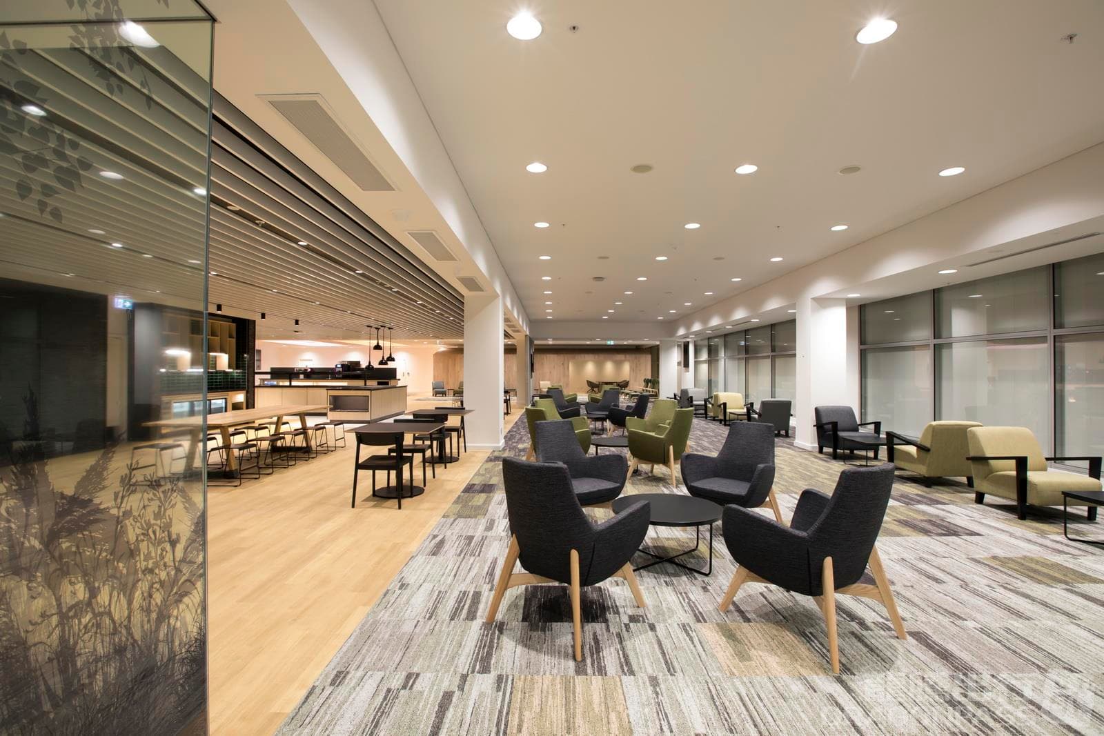 Strata Lounge - 2