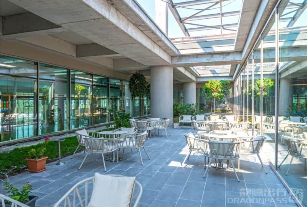 CIP Lounge - 3
