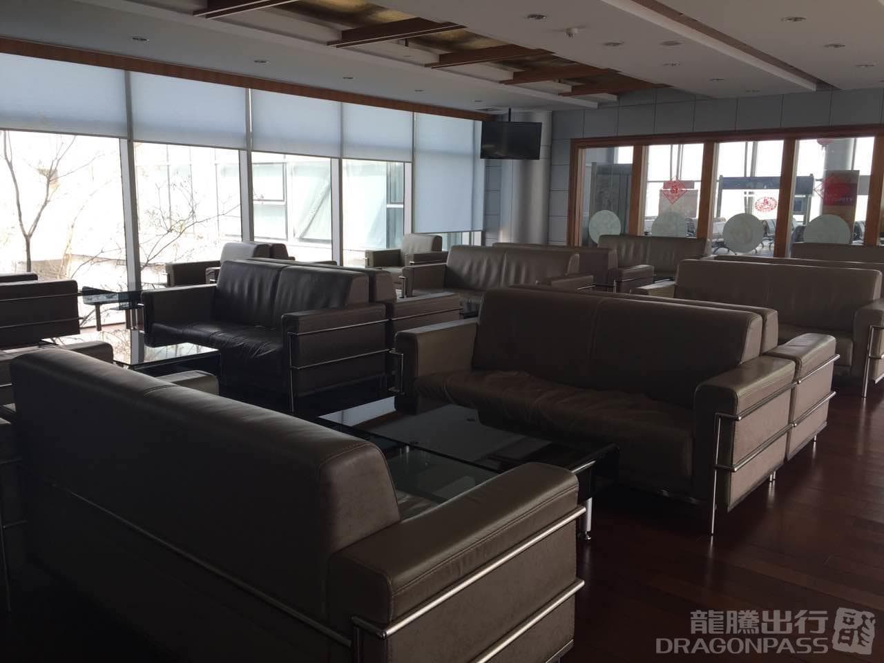 First Class Lounge - 4
