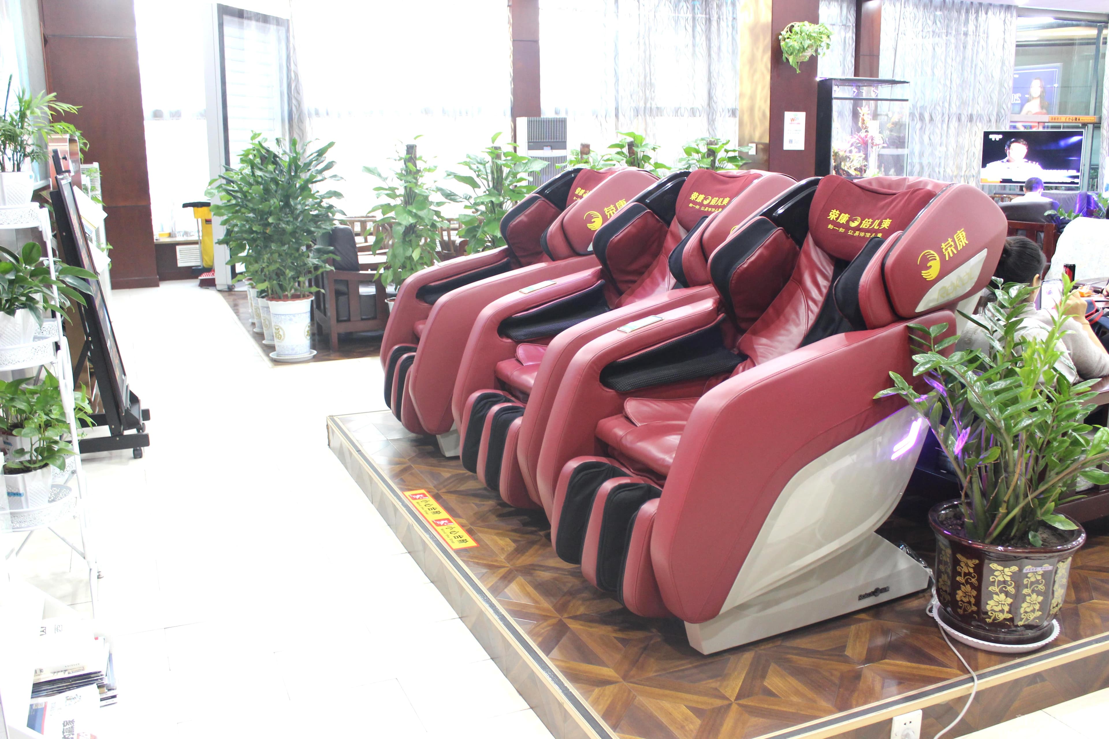 First & Business Class Lounge - 4