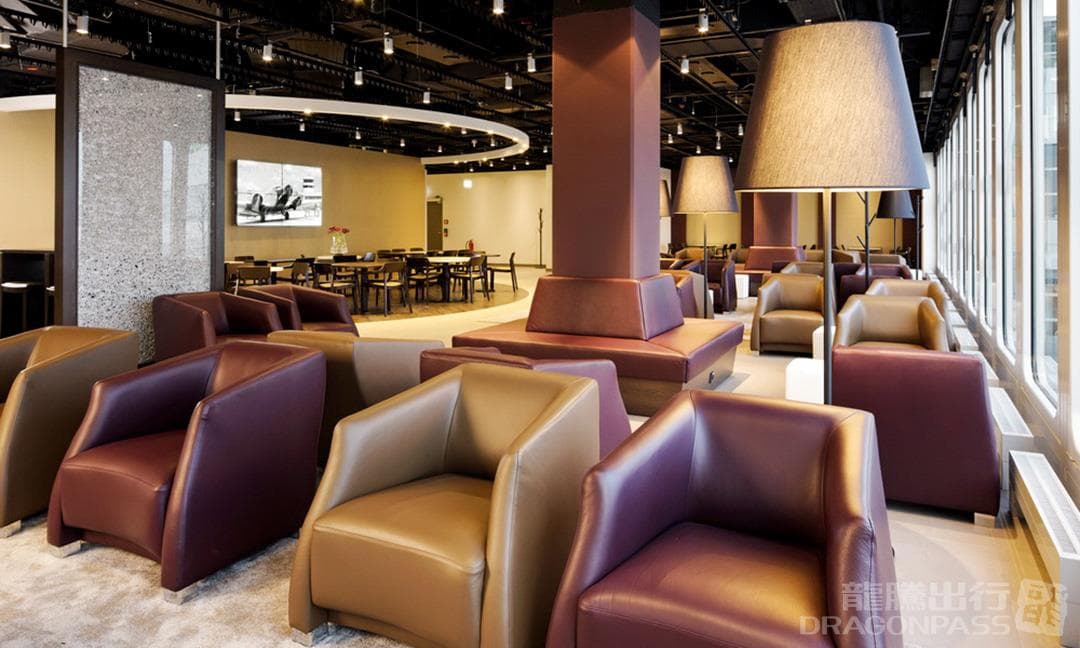 Hugo Junkers Lounge - 2