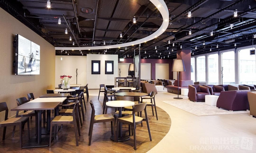 Hugo Junkers Lounge - 4