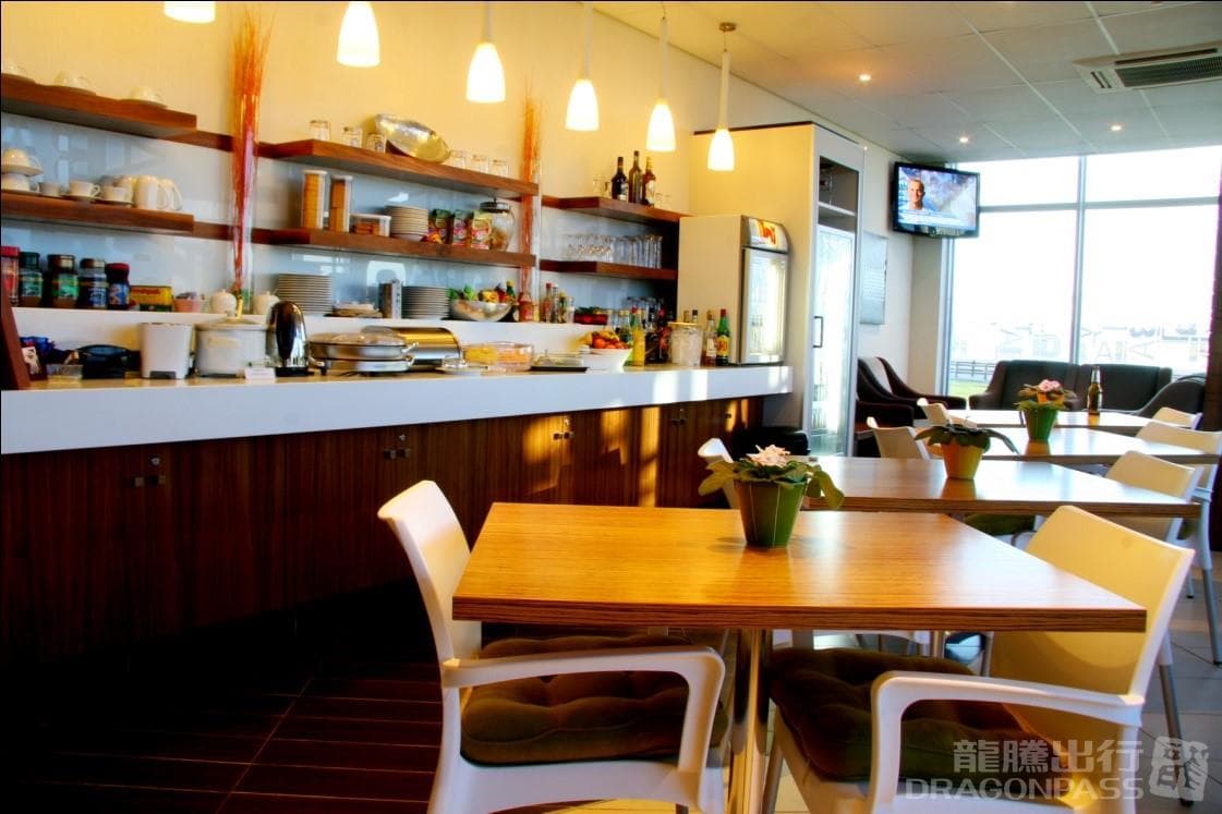 Bidvest Premier Lounge - 3