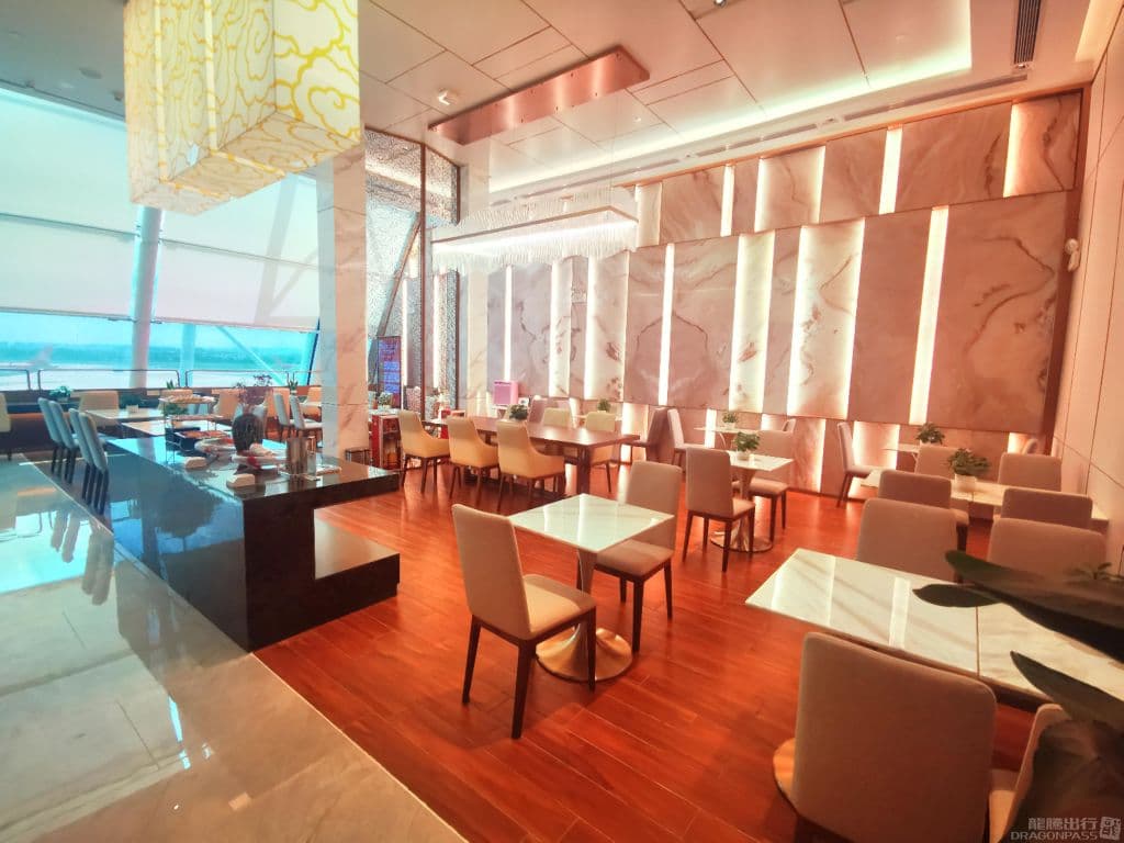 Shenzhen Airlines Premium Lounge - 3