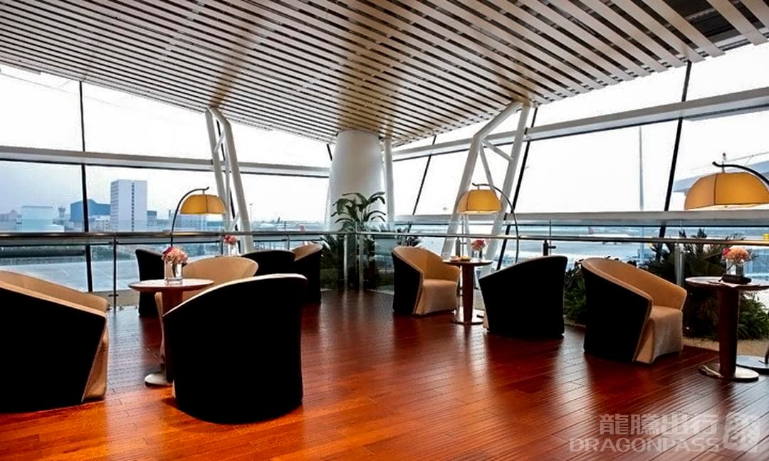 First Class Lounge - 4