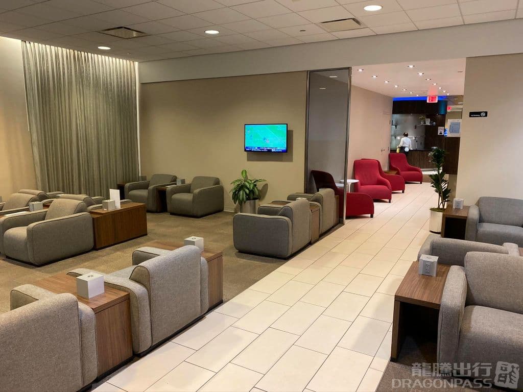 KLM Crown Lounge - 4