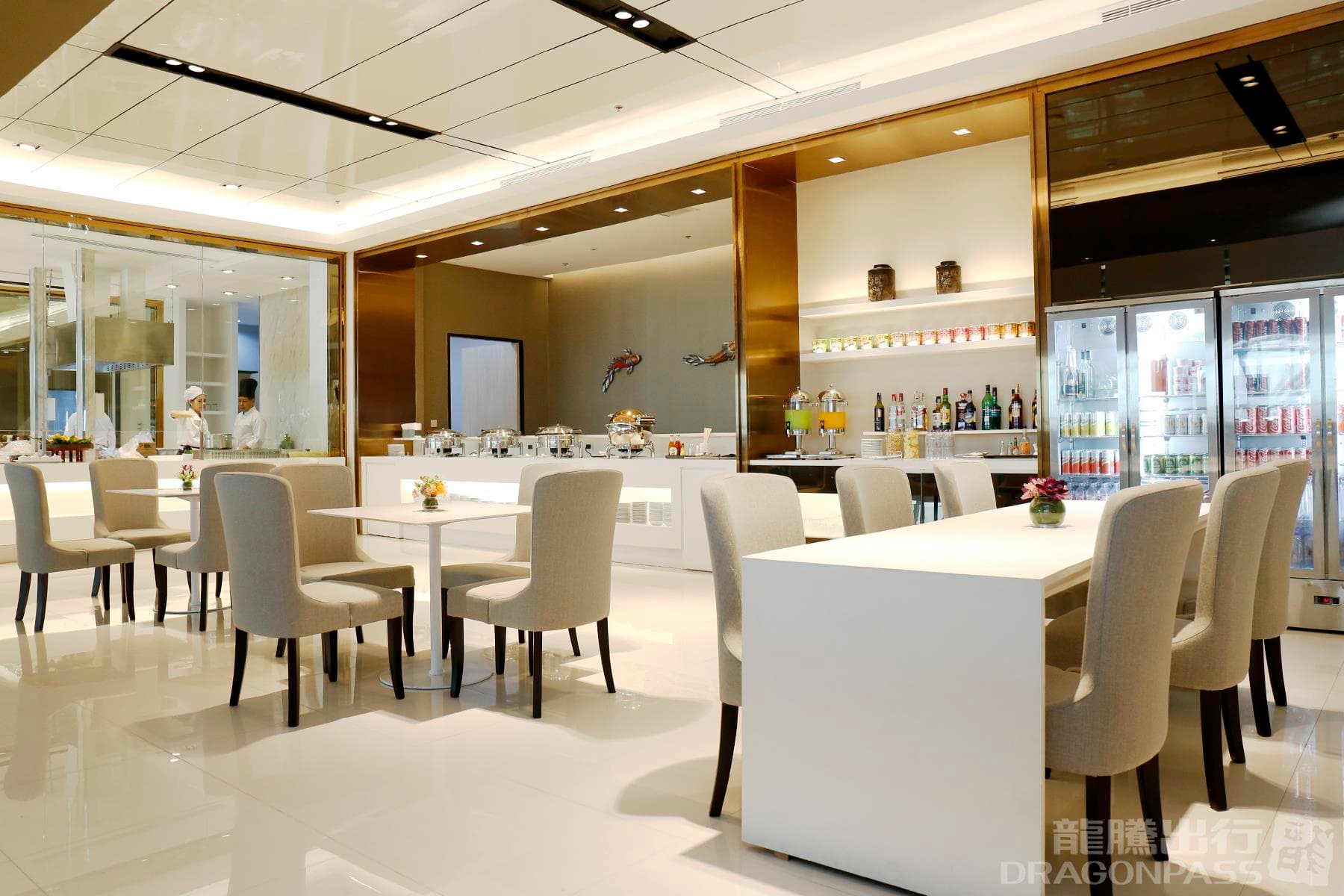 Miracle Business Class Lounge - 1