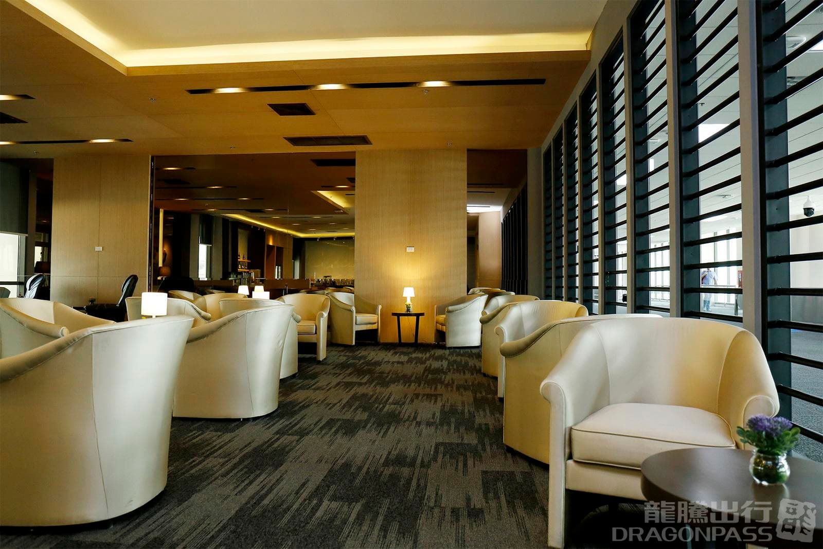 Miracle Lounge - 1