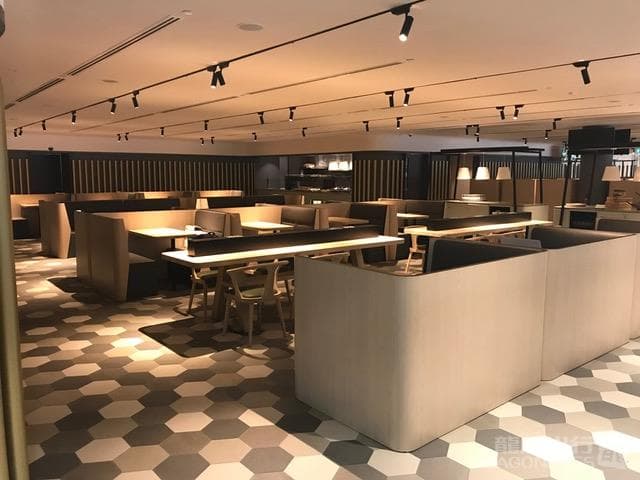 Blossom - Sats & Plaza Pemium Lounge - 2