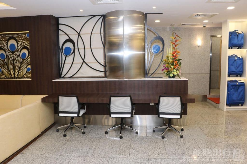 Aviserv Lounge (West Wing) - 3