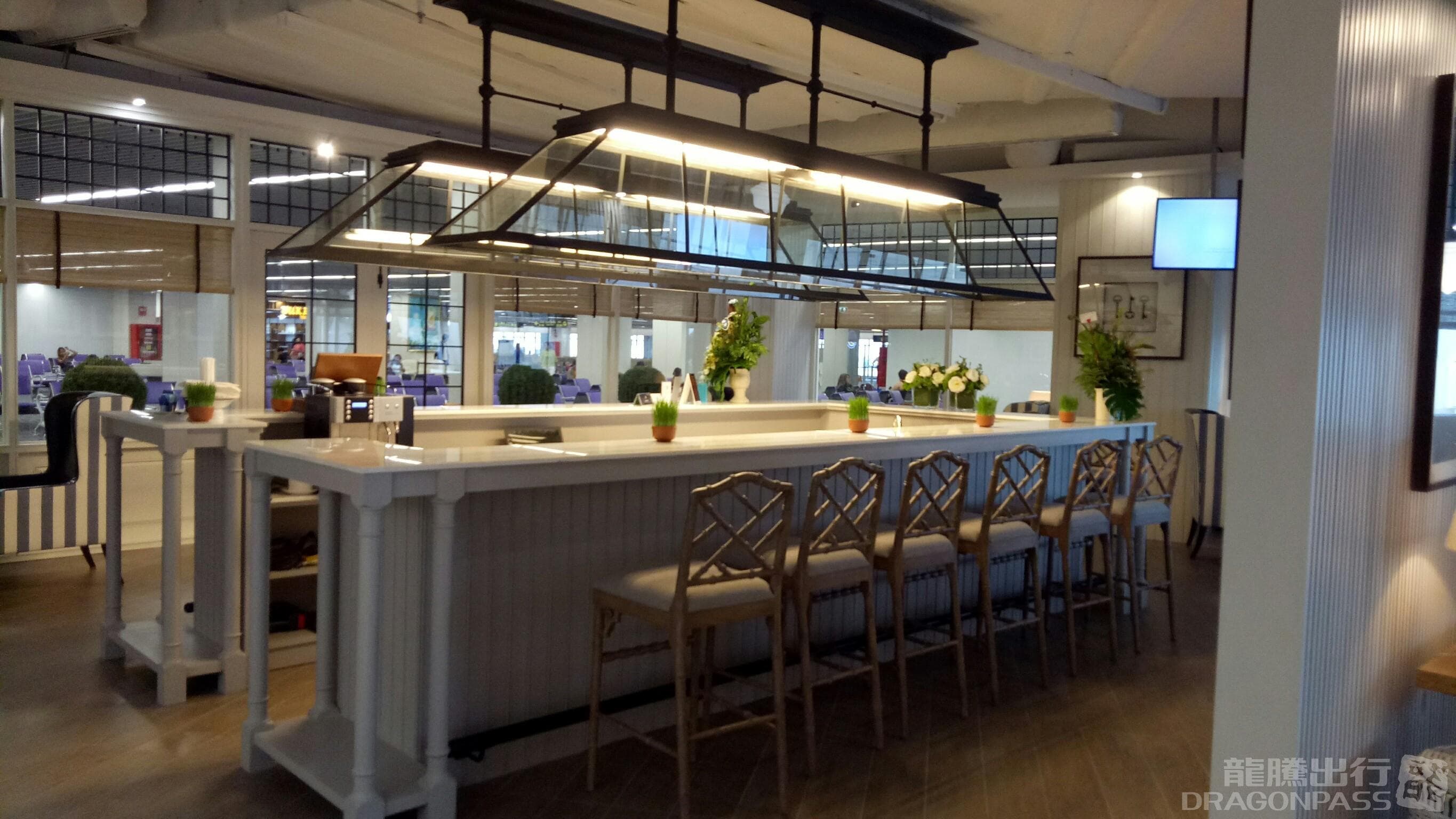 Coral Beach Lounge (Coral Executive Lounge) - 1