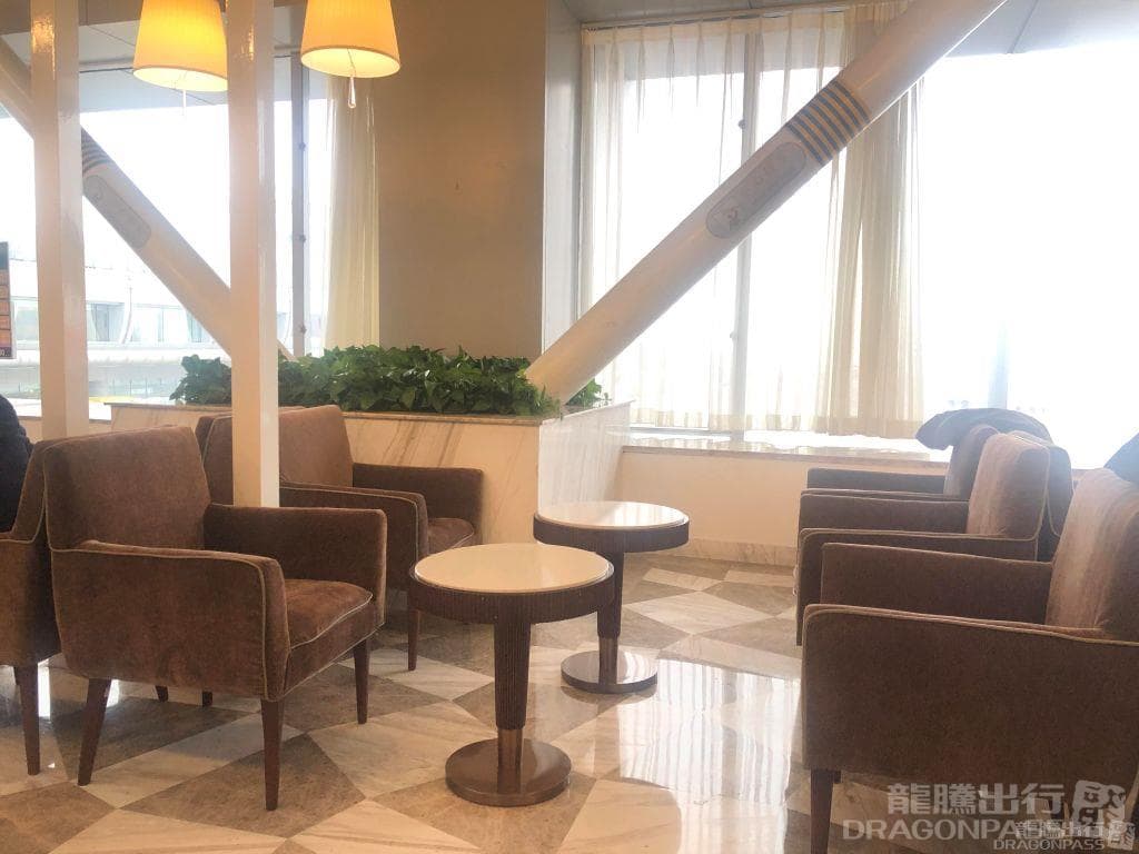 Hainan Airlines VIP Lounge - 4