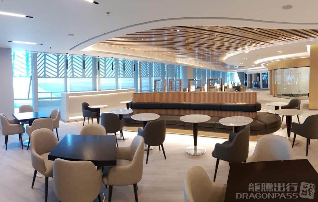 Ahlein Premium Lounge - 1