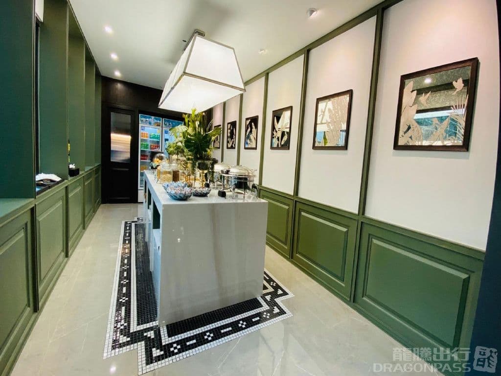 Coral Executive Lounge - 3