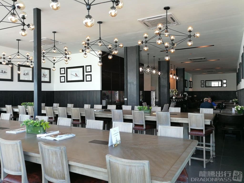 Coral Premium Lounge - 2