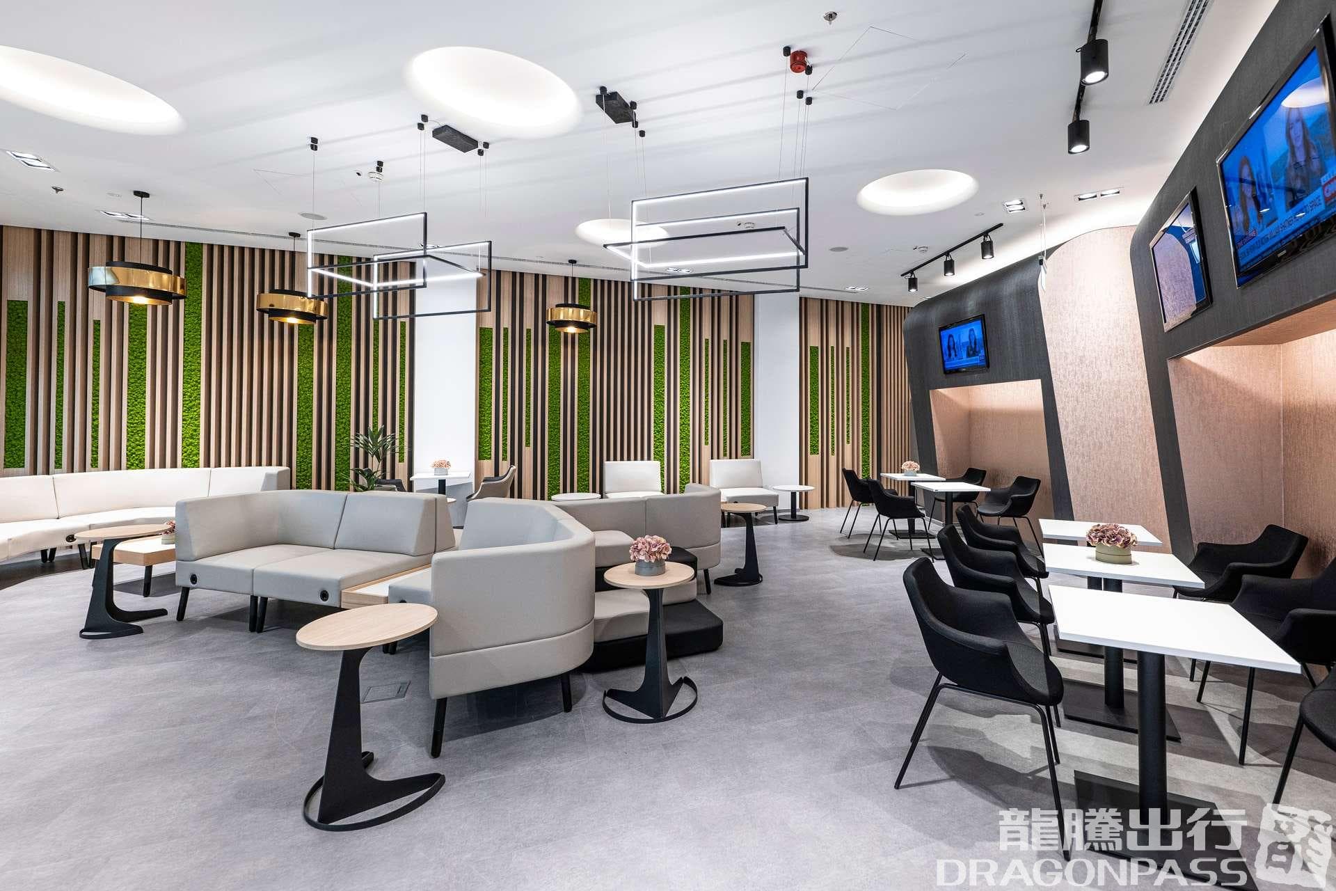 SkyCourt Lounge - 1