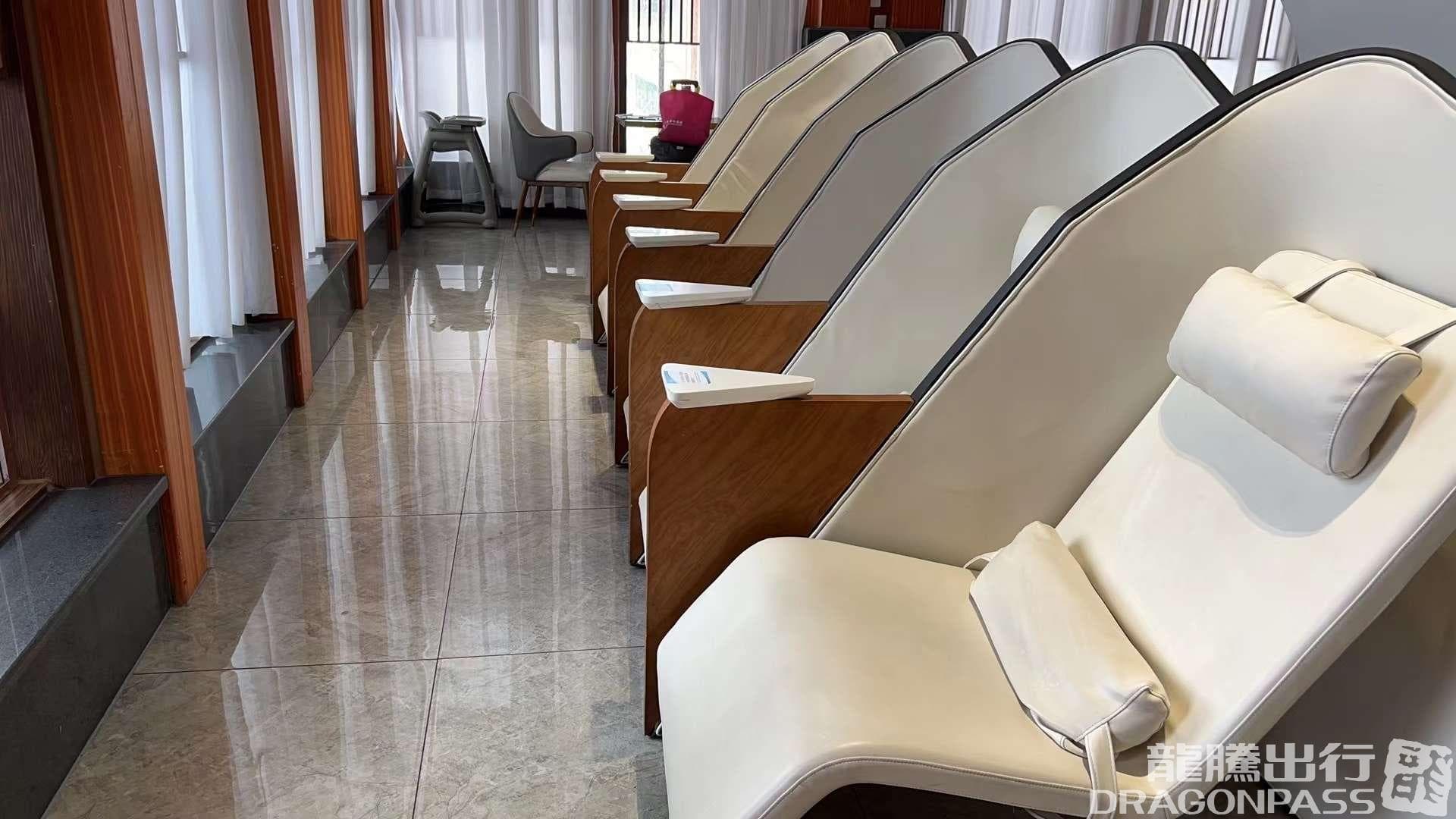 V3 First Class Lounge - 4