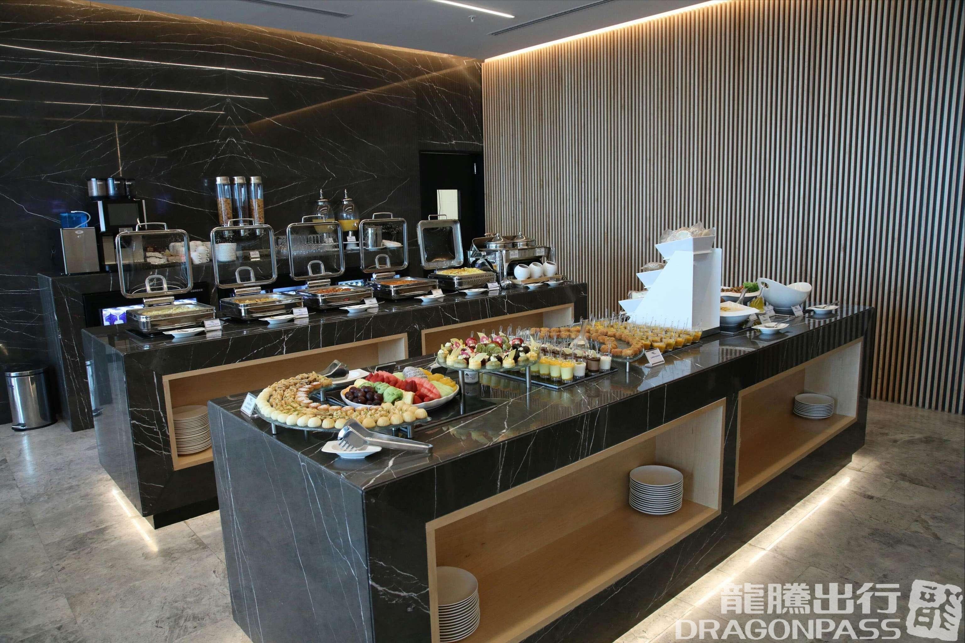 Al Mubarakiya Lounge - 2