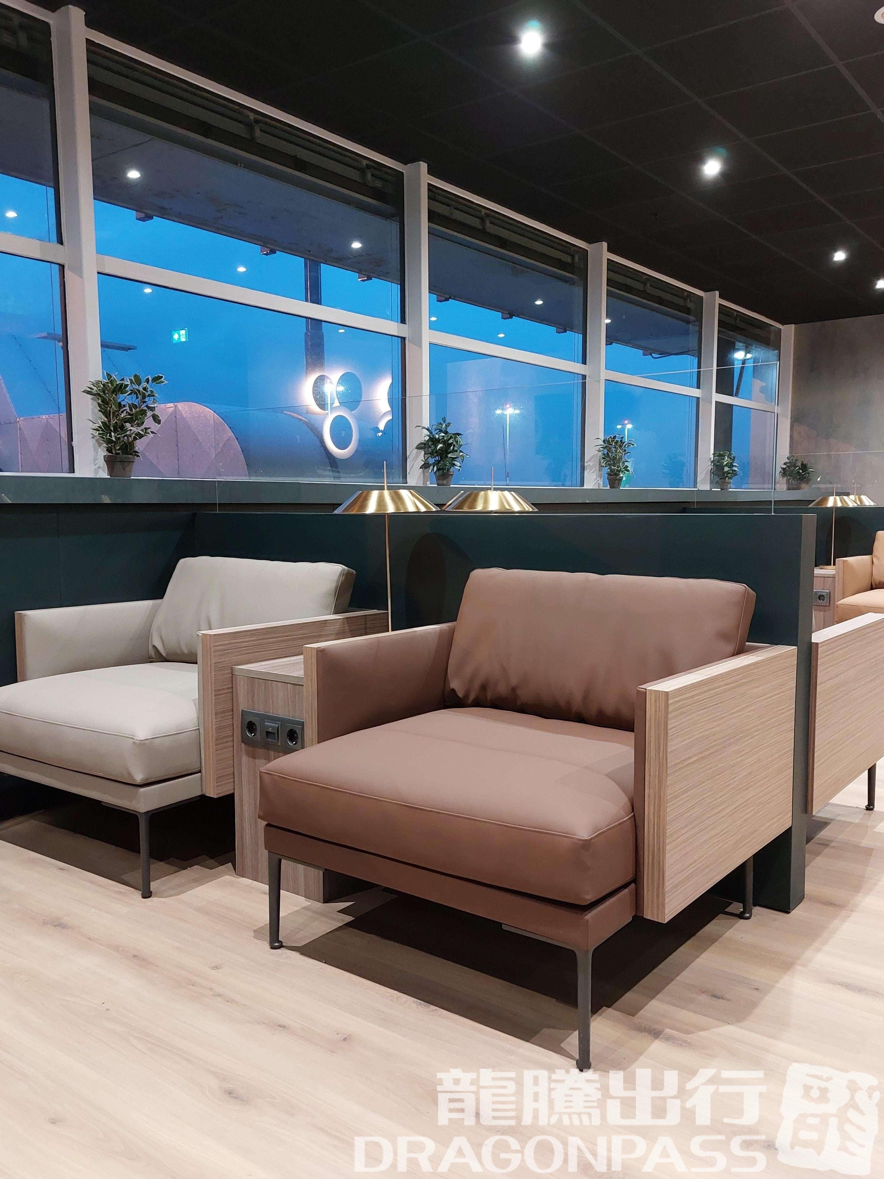 Prima Vista Lounge - 2