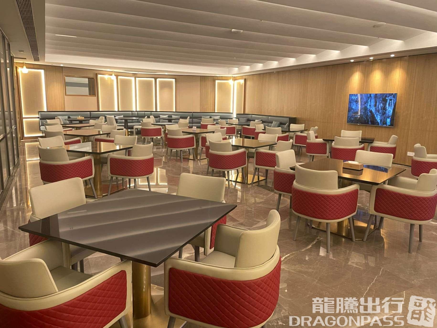 First Class Lounge - 3