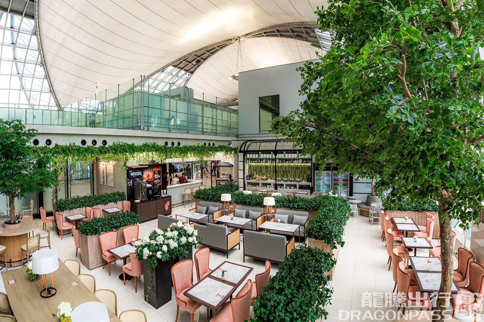 The Coral Executive Lounge - 1