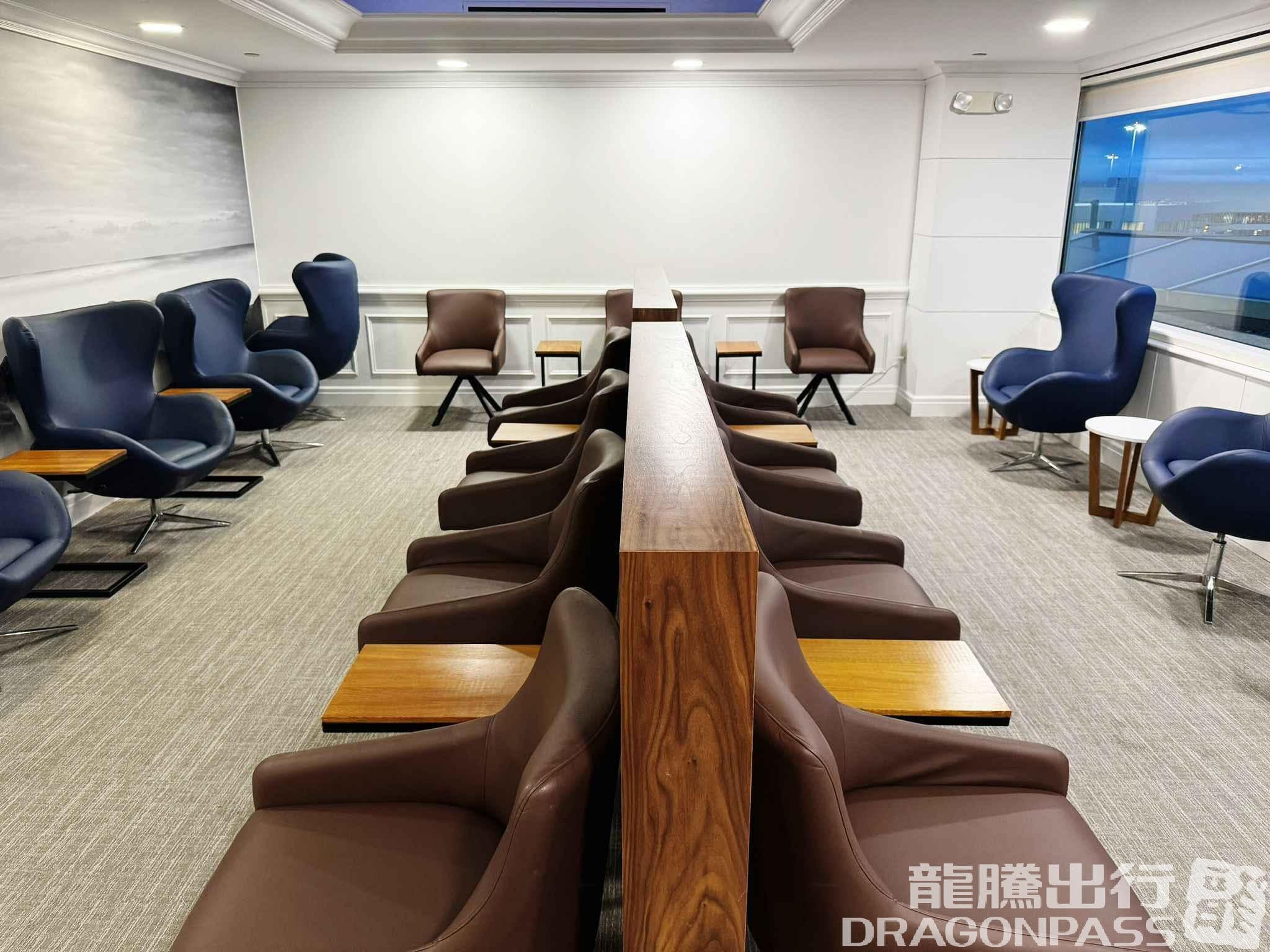 China Airlines Dynasty Lounge - 4