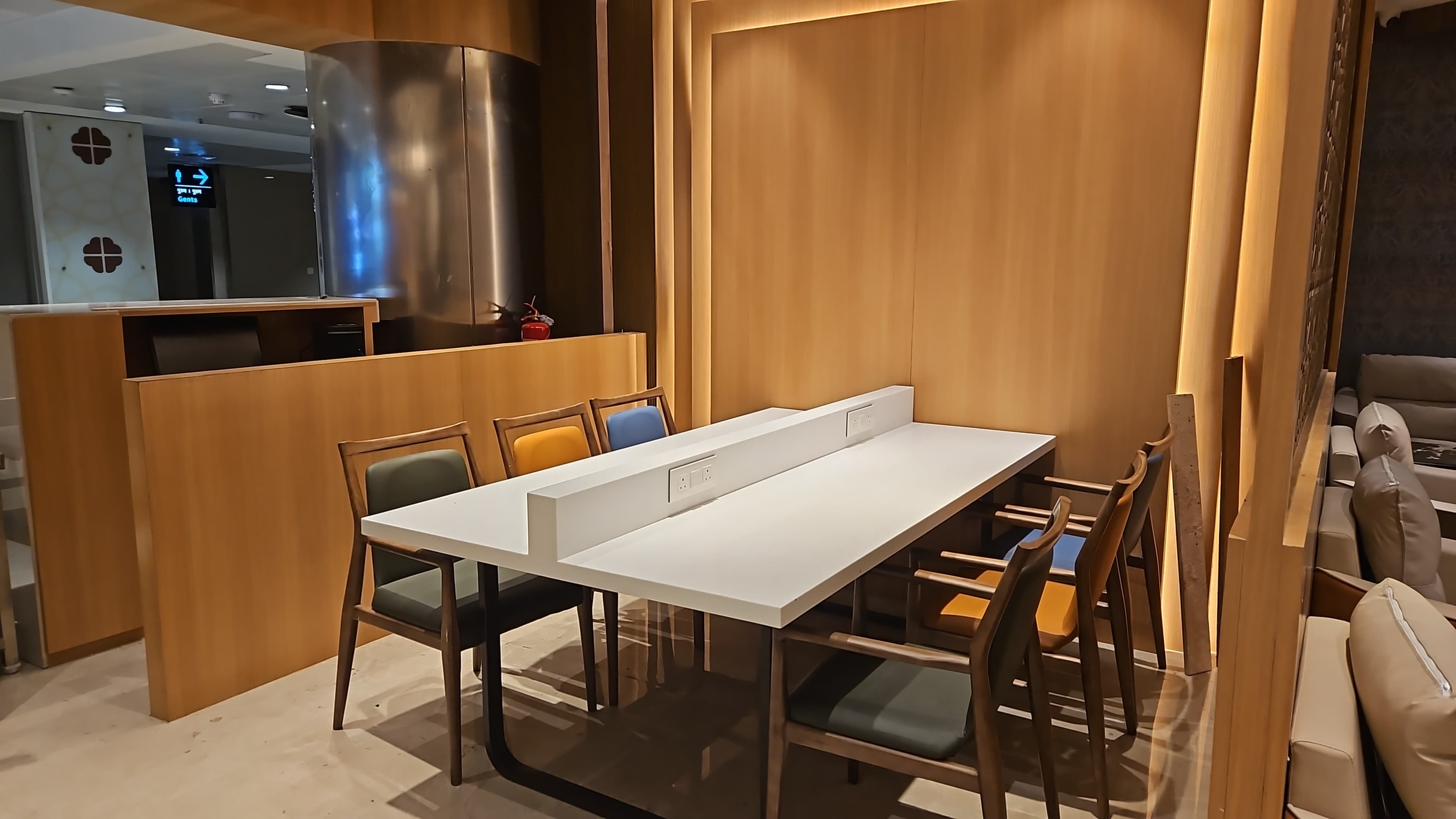 Elysian Lounge - International - 2