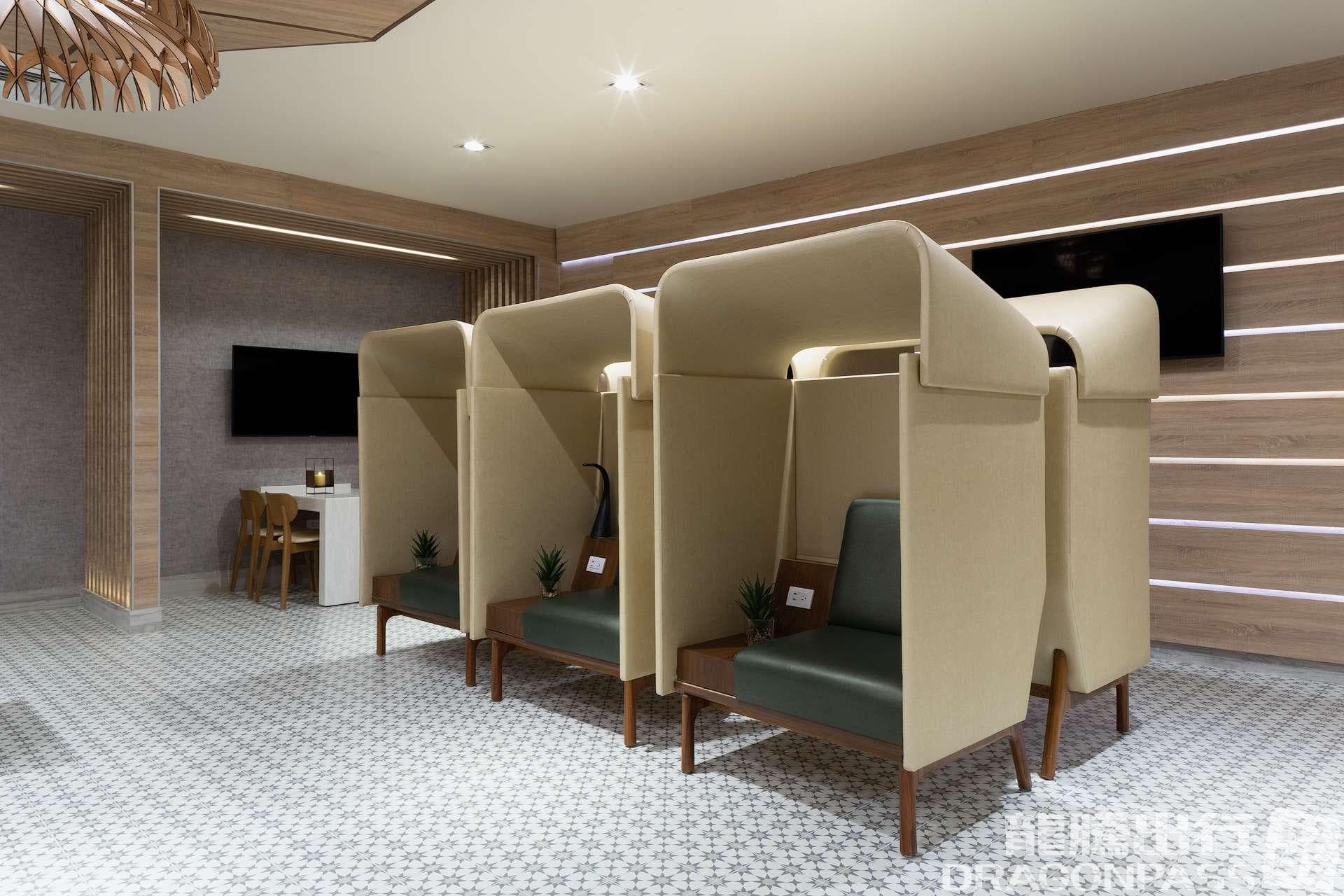 VIP lounge by MERA Domestic - 3