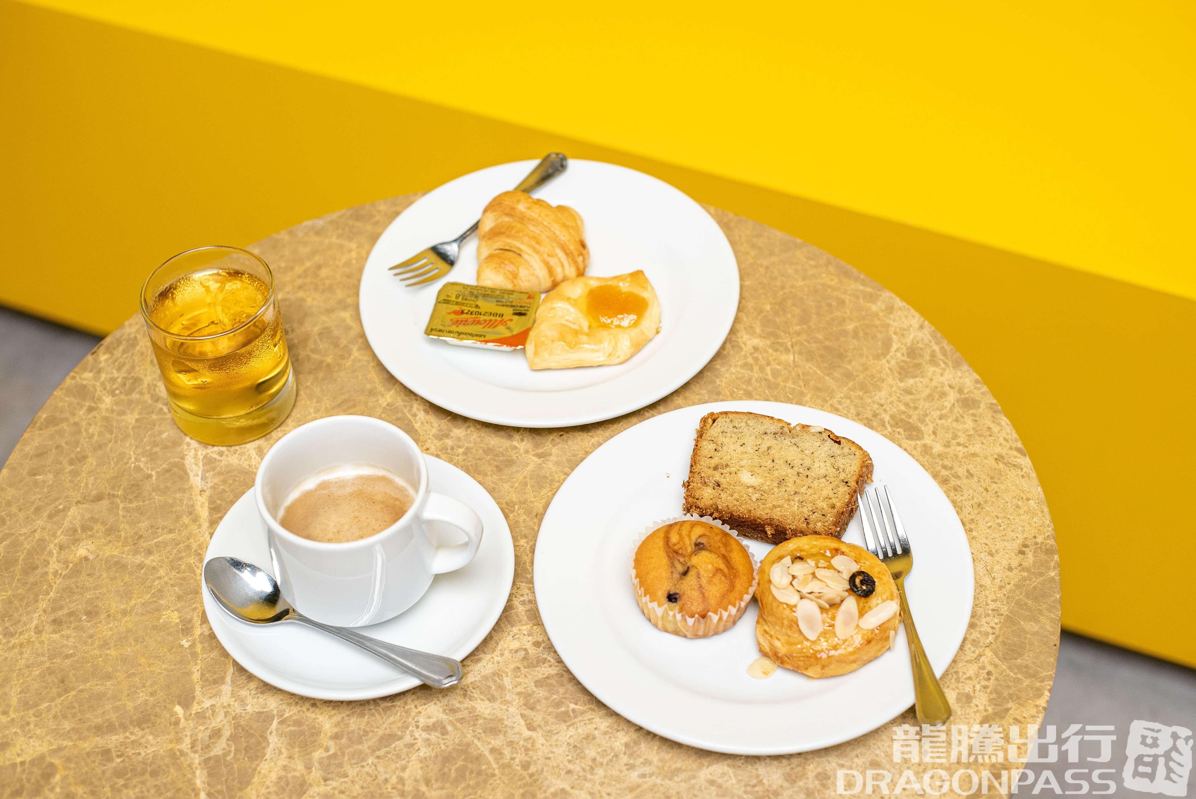 Nok Air Lounge - 1