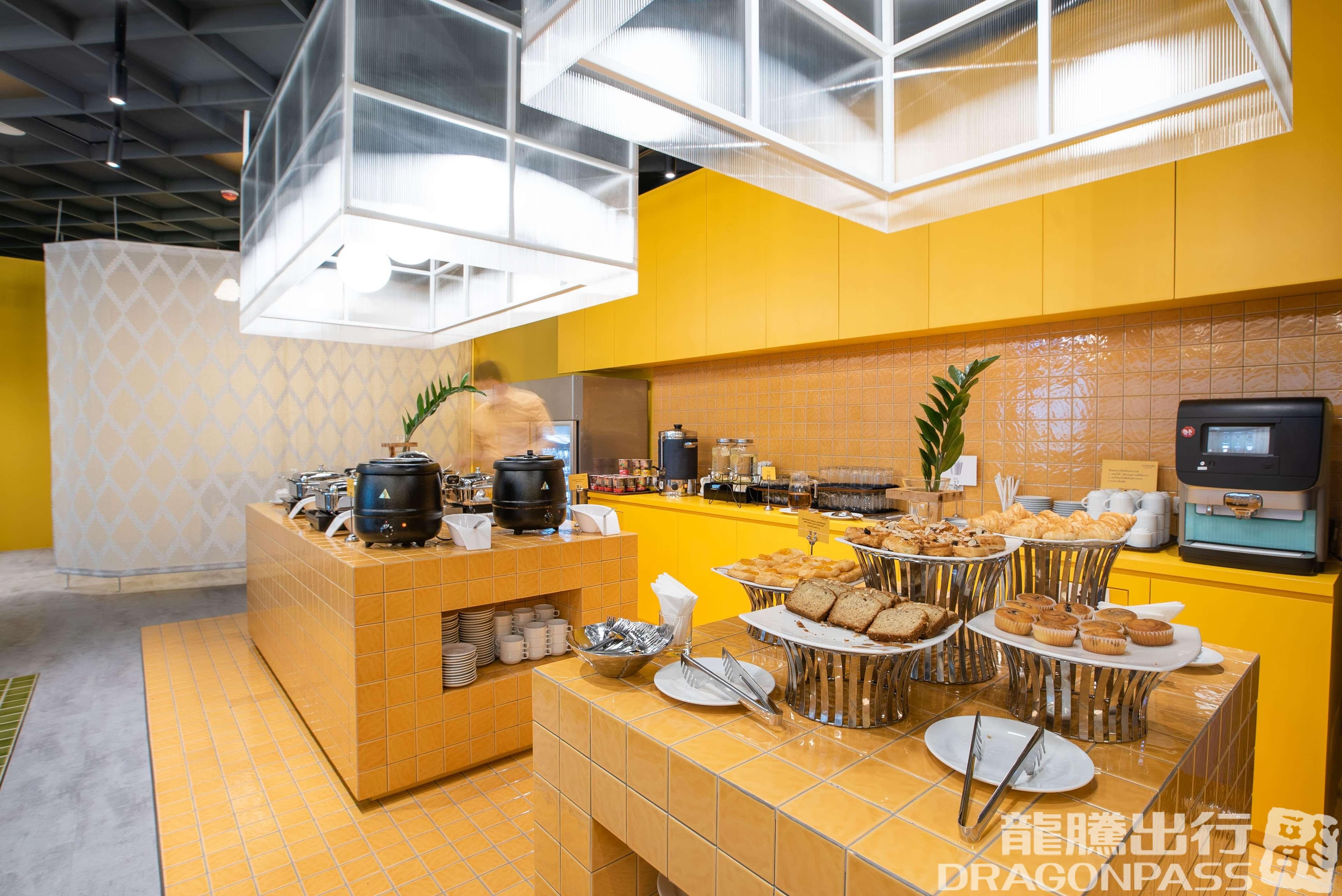 Nok Air Lounge - 3