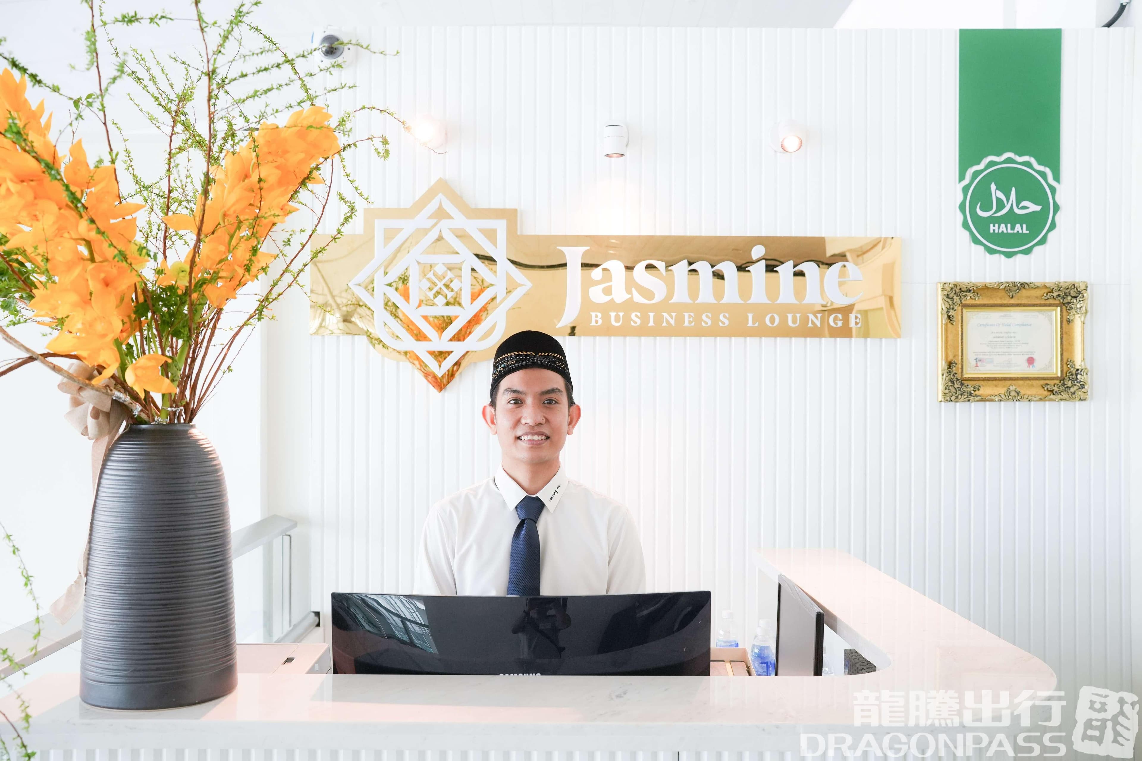Jasmine Halal Lounge - 4