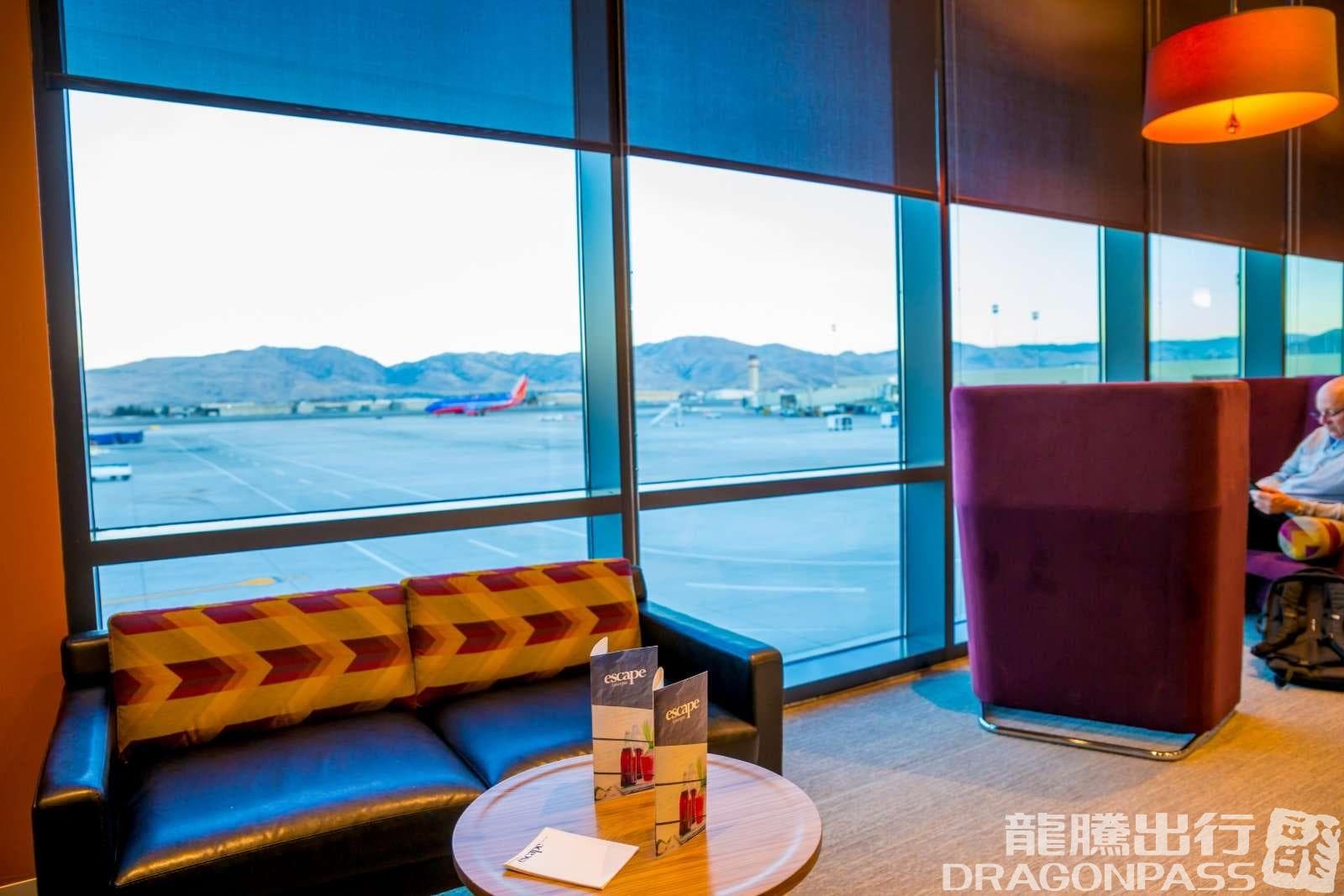 Escape Lounge - 1