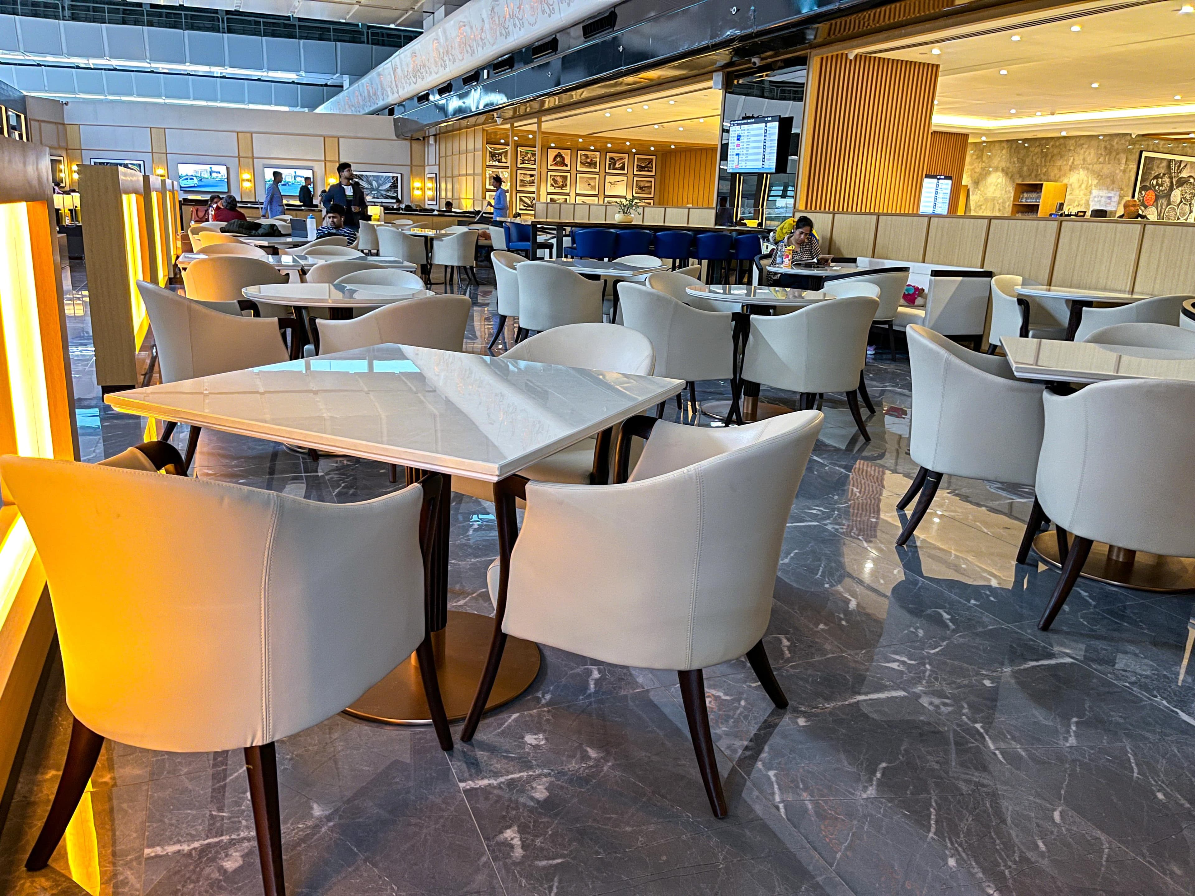 Encalm Lounge (T2 Domestic) - 1