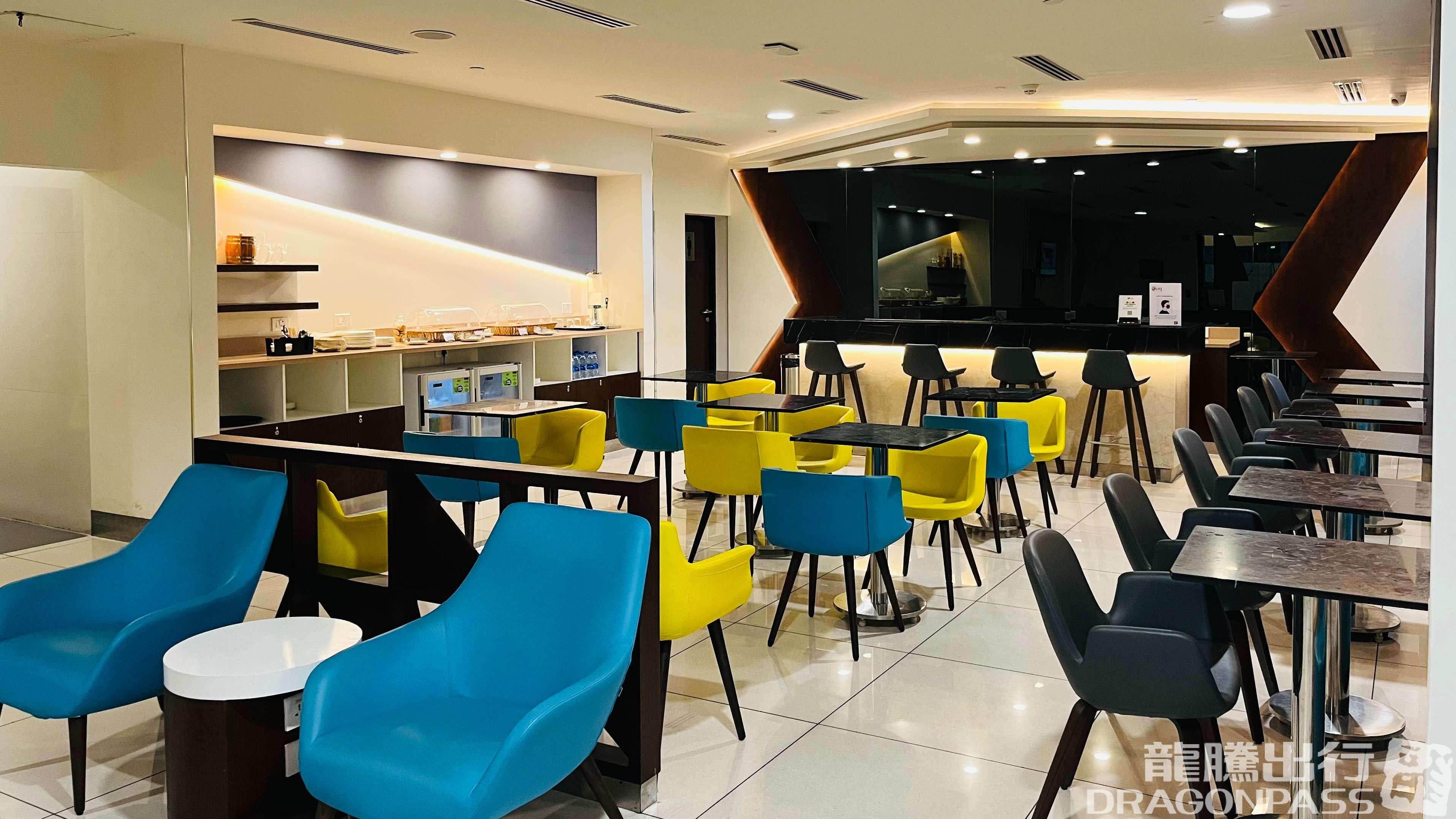 Pearl Lounge - 1