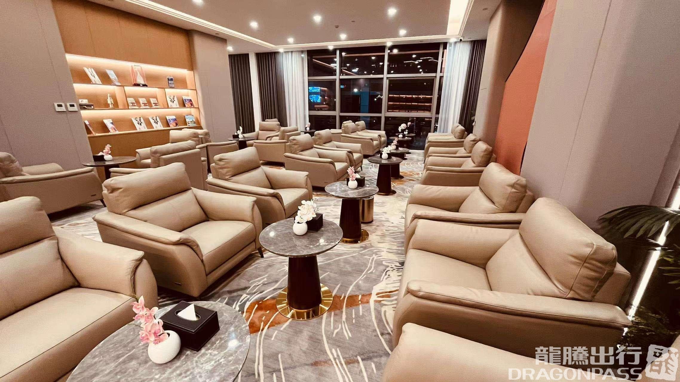 First Class Lounge - 4