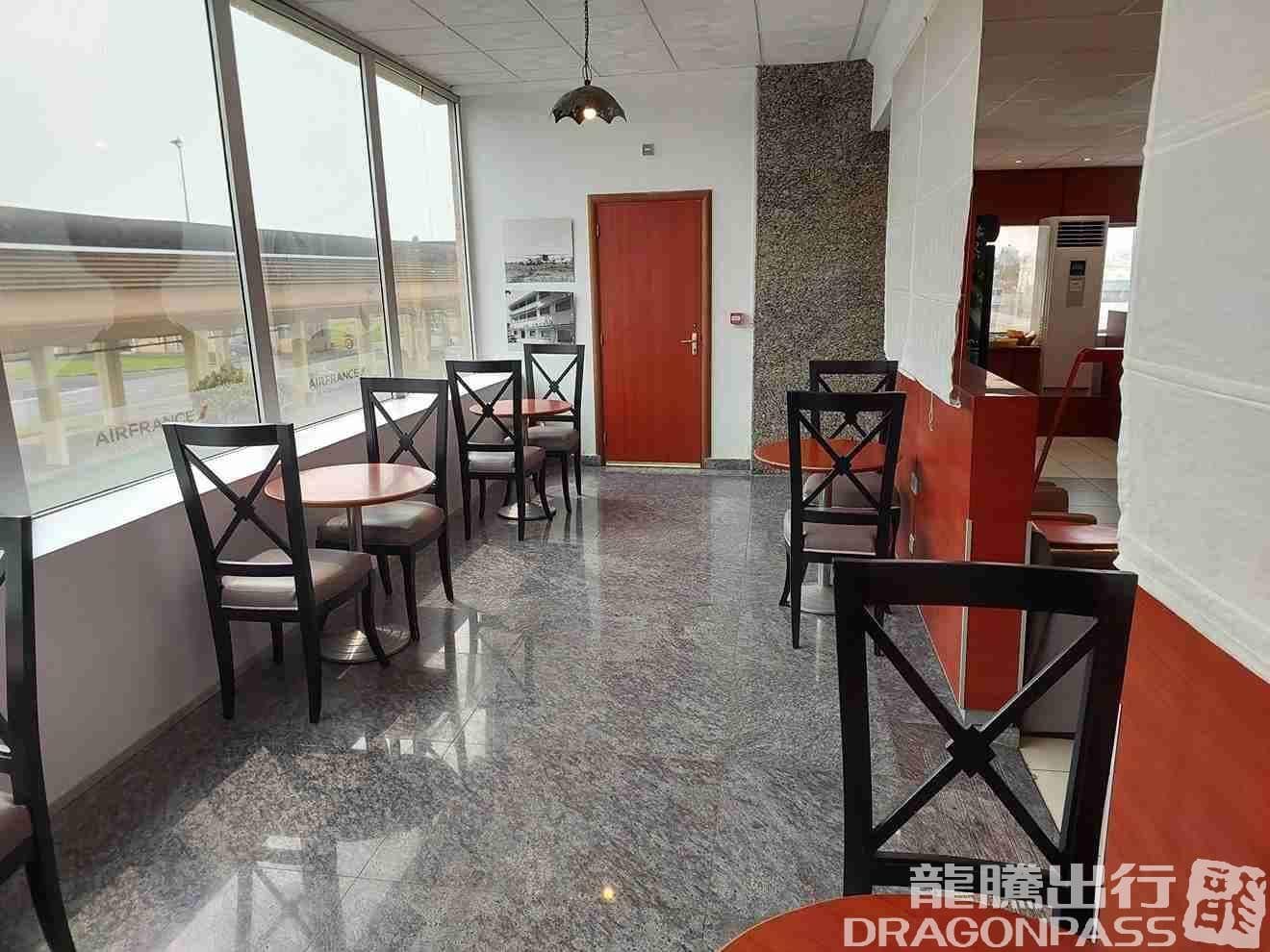 Air France Lounge - 4