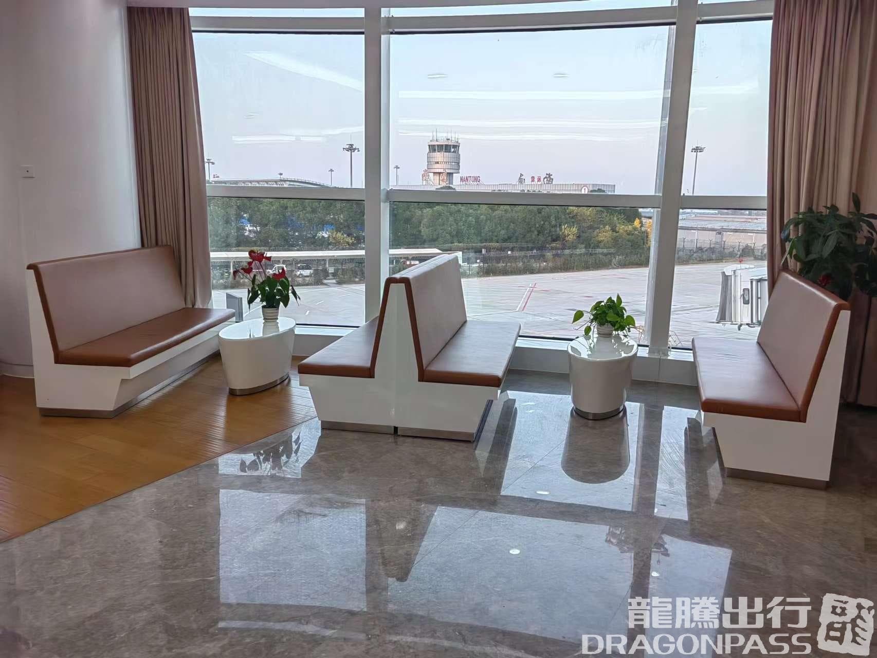 Deren VIP lounge (T3 domestic) - 3