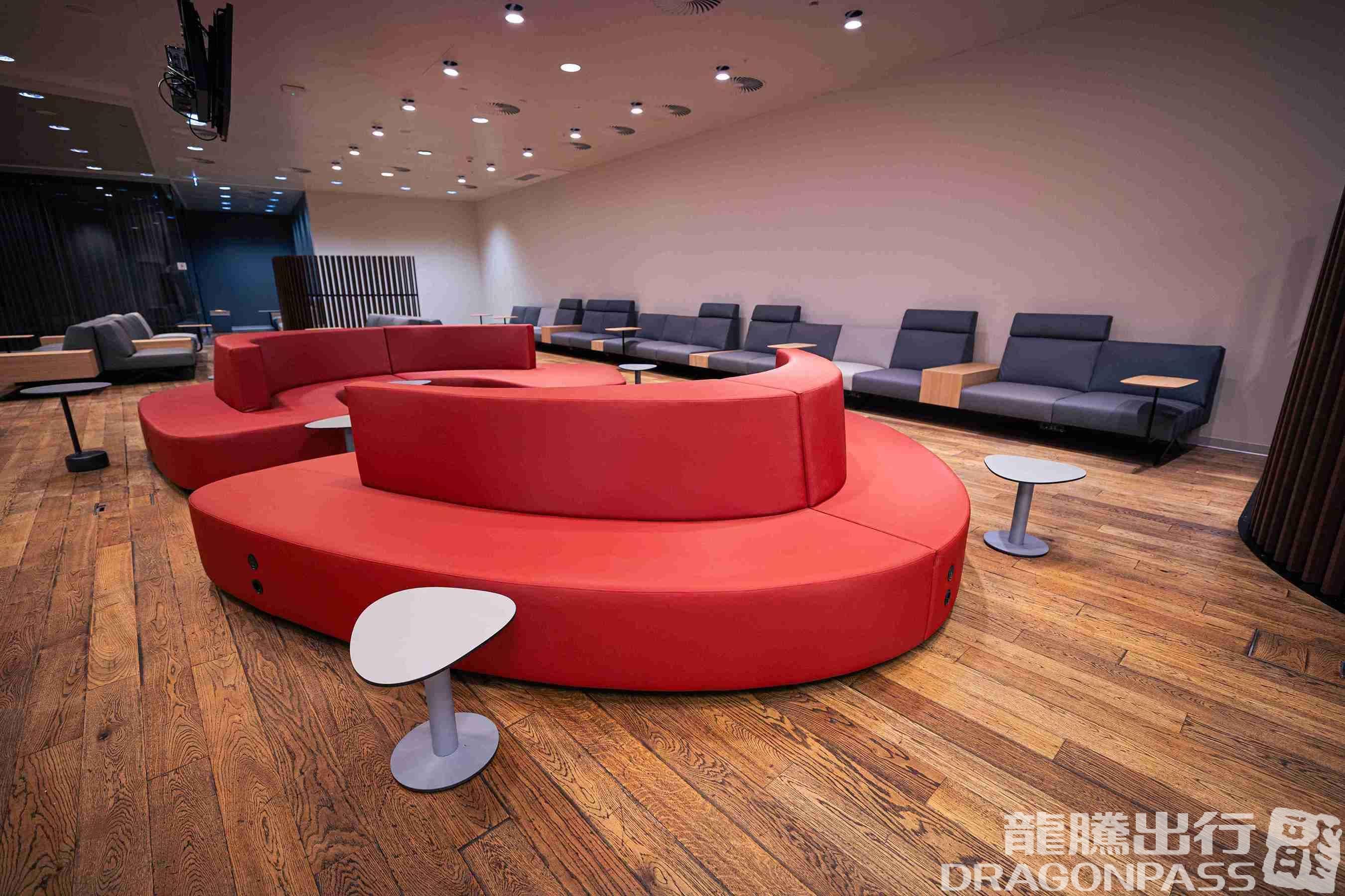 Austrian Business Lounge (Schengen) - 4