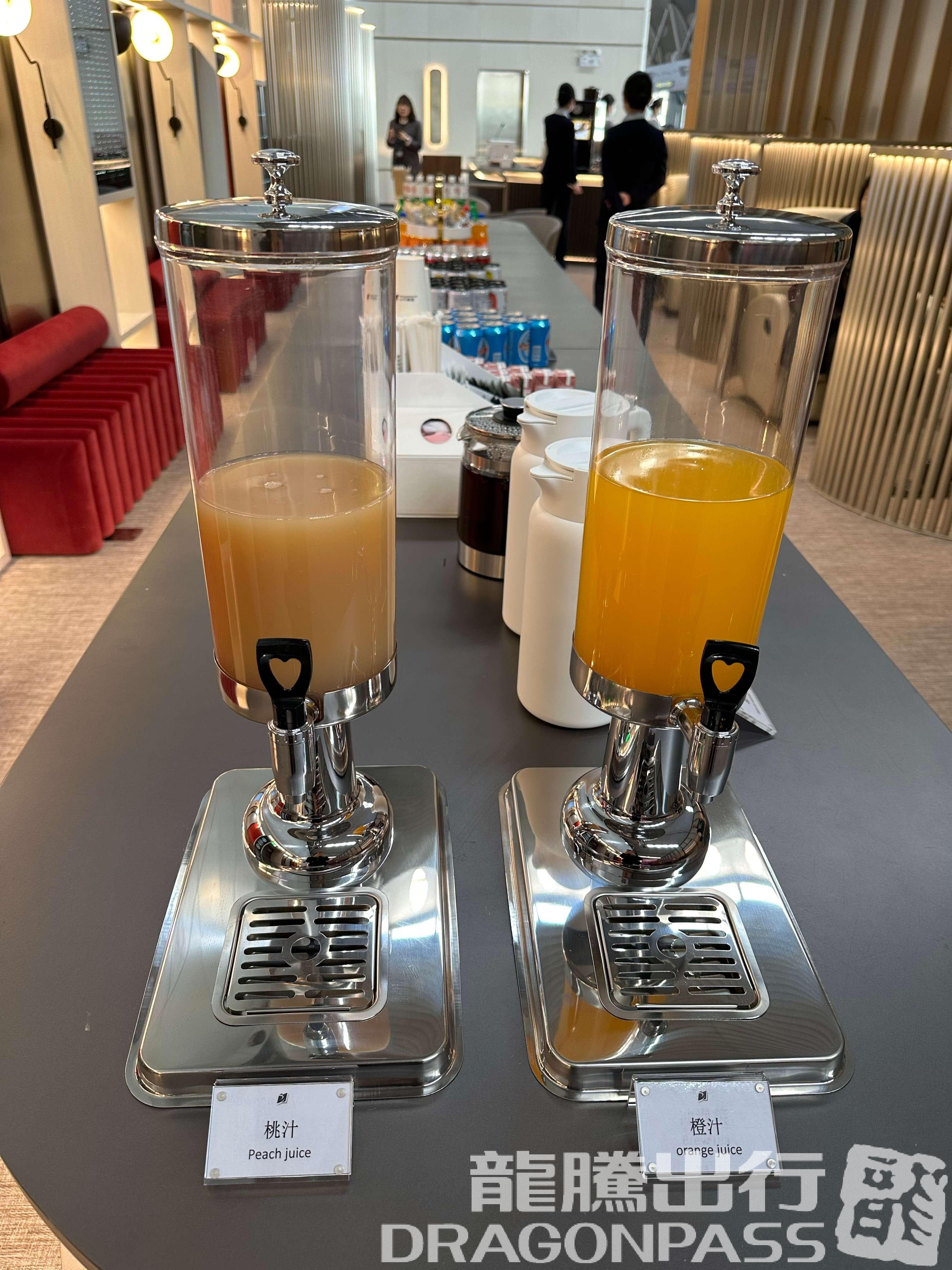 Beijing Capital V6 Lounge (T2 Domestic) - 3