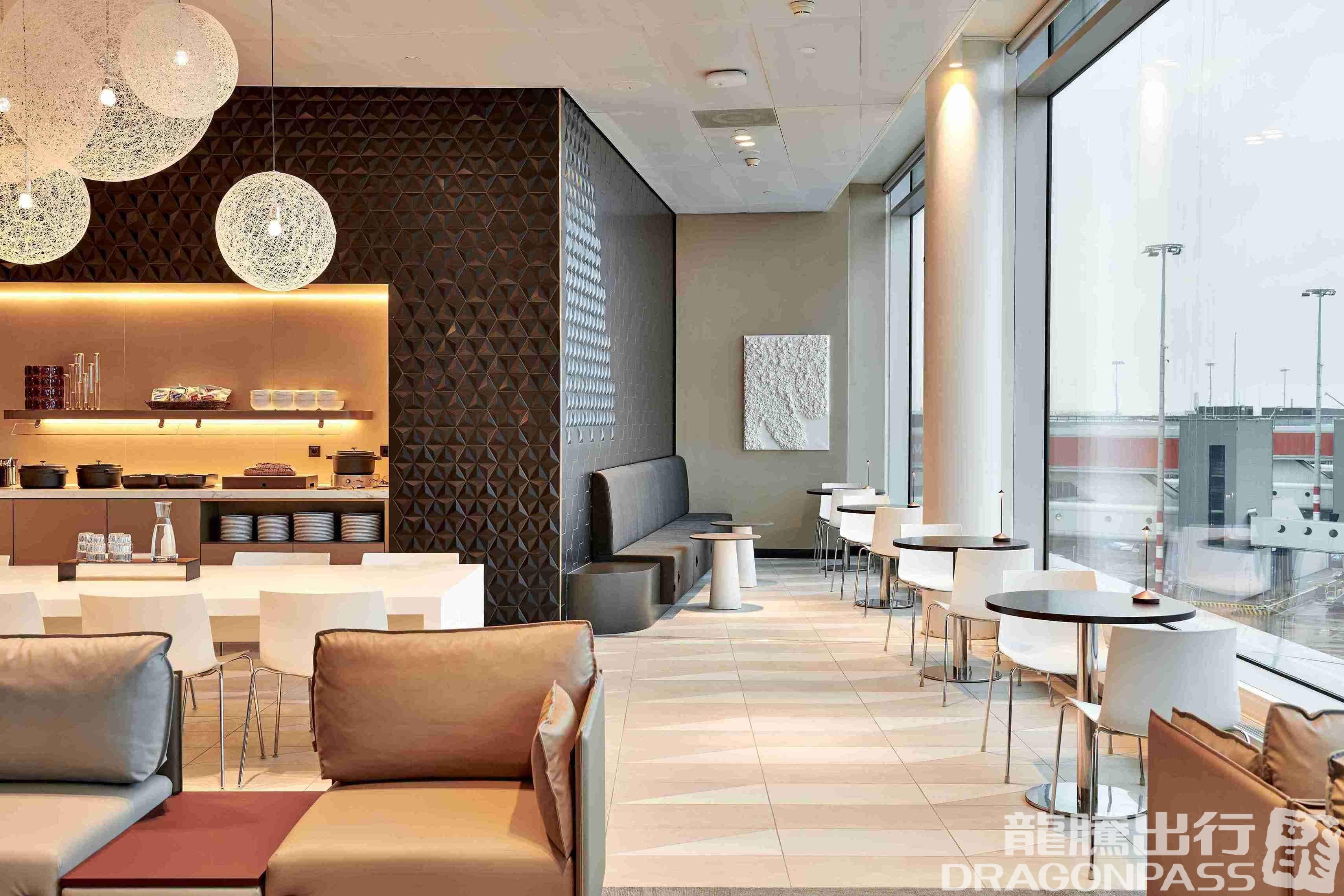 Aspire Lounge (No.41) - 3