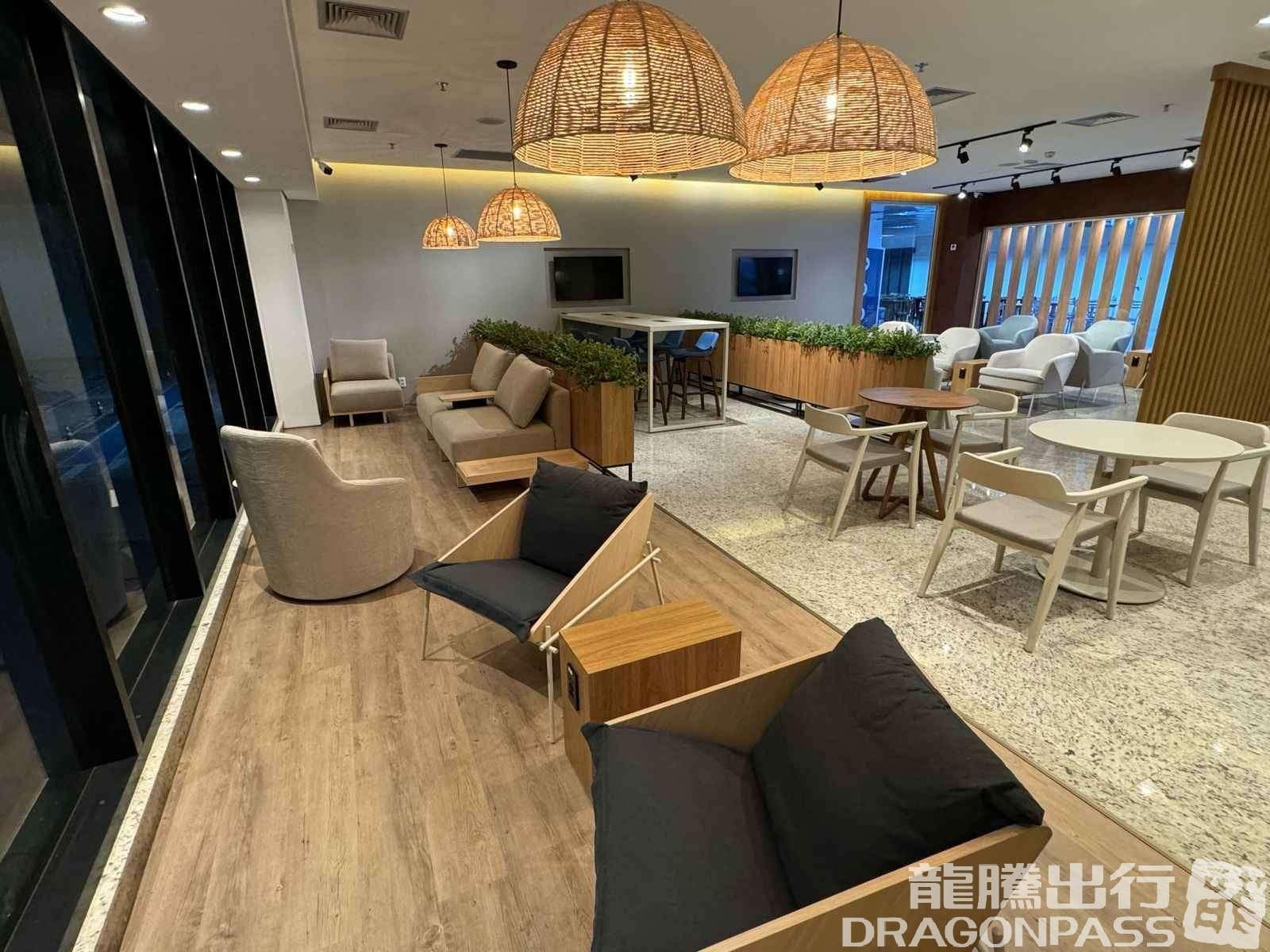 Latitude VIP Lounge - 4