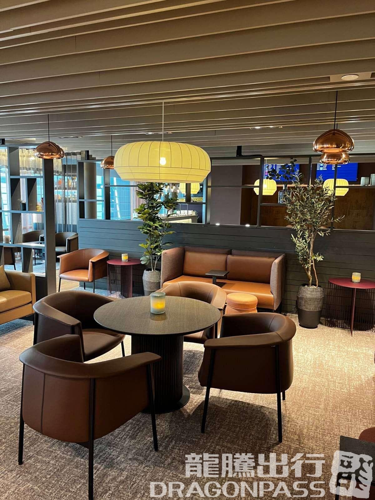 OSL Lounge (International Area) - 1
