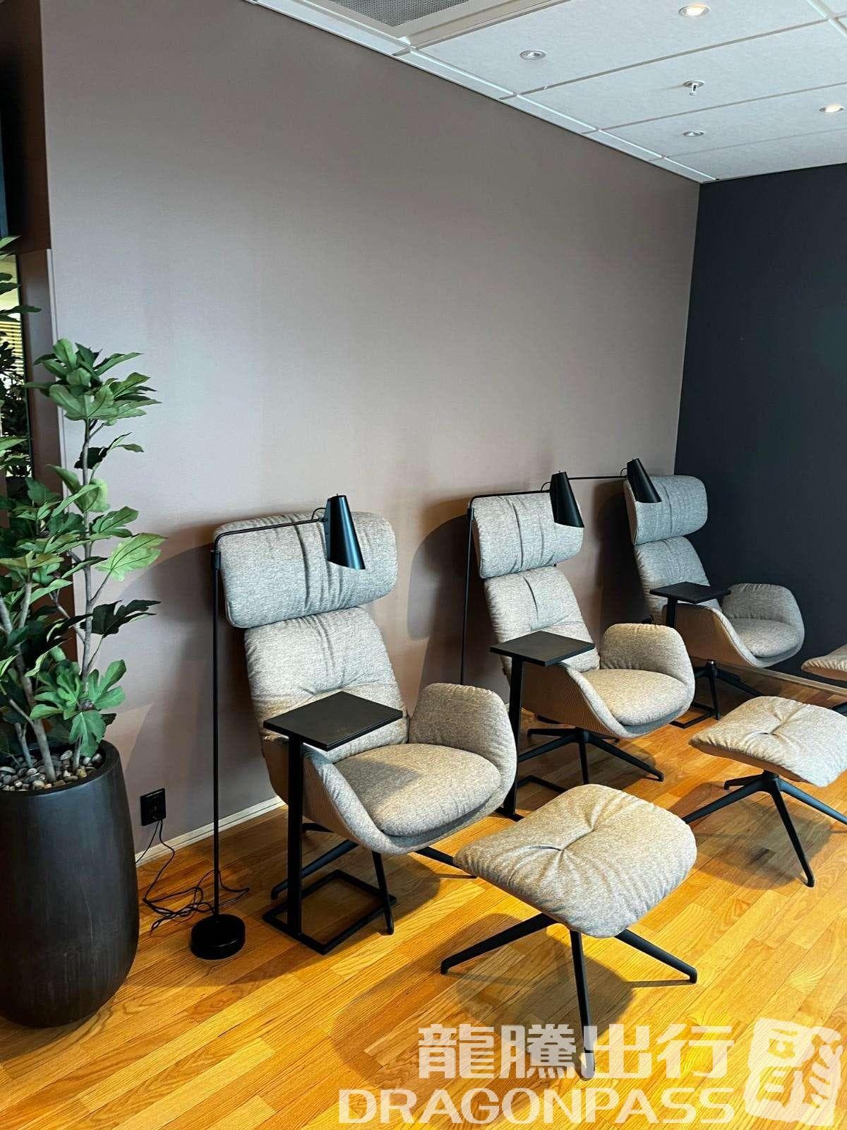 OSL Lounge (International Area) - 4
