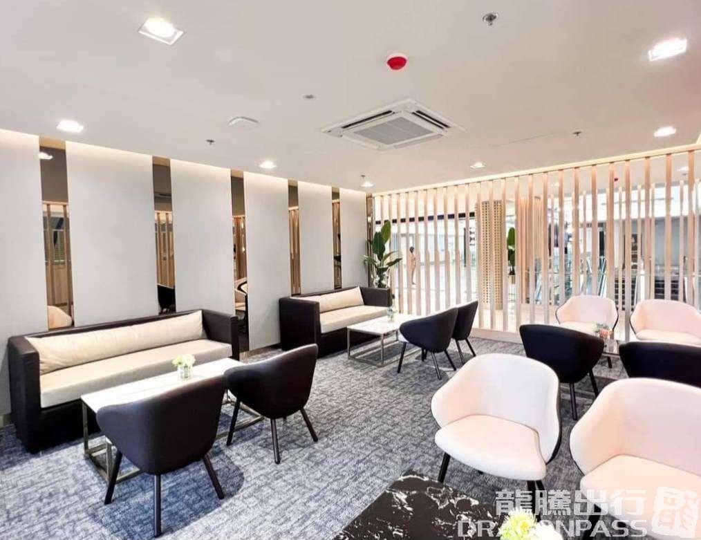 Miracle Business Class Lounge - 1