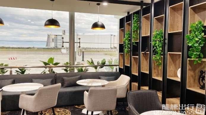 Blueberry Premium Lounge - 4