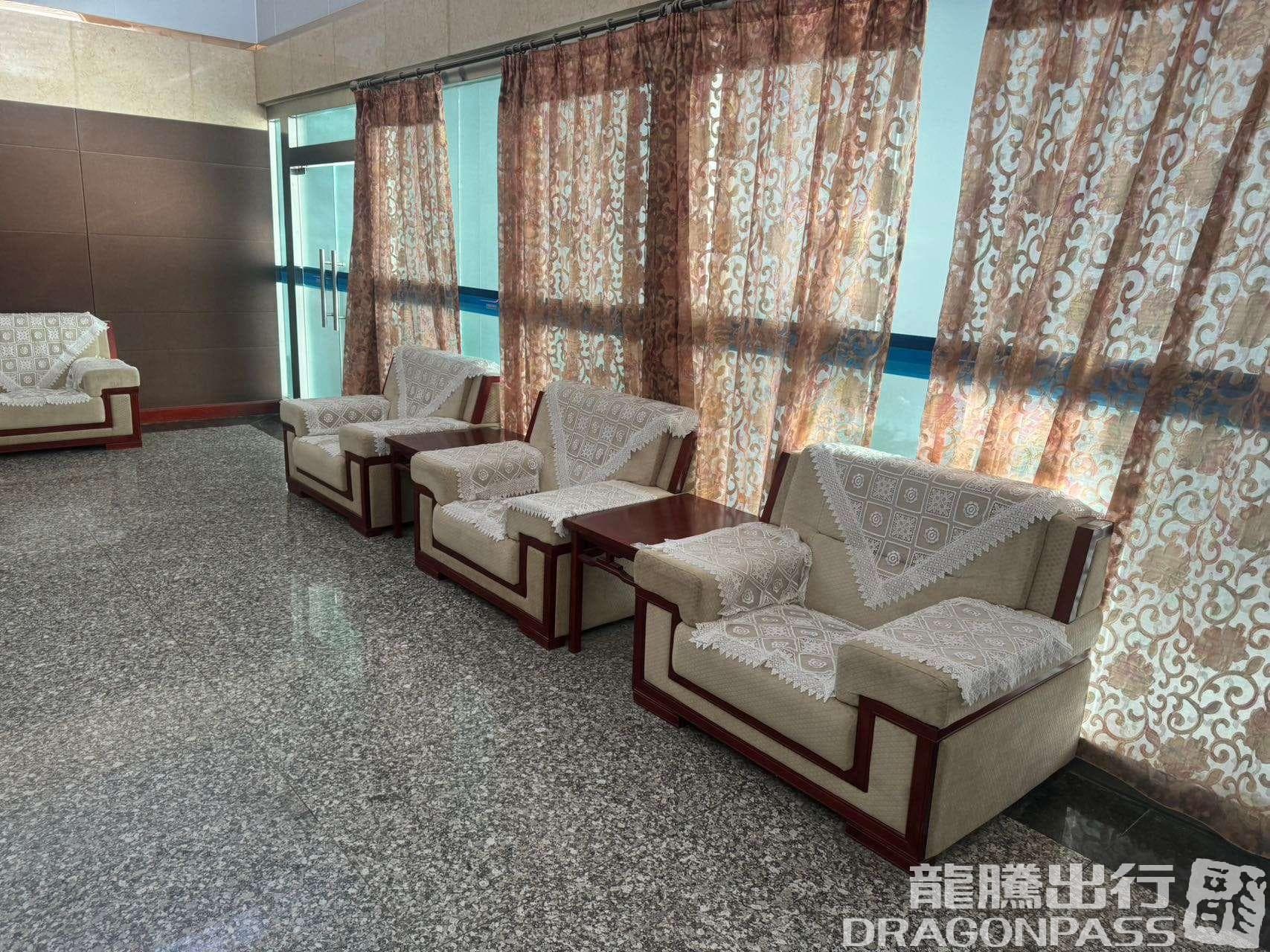 First Class Lounge - 3