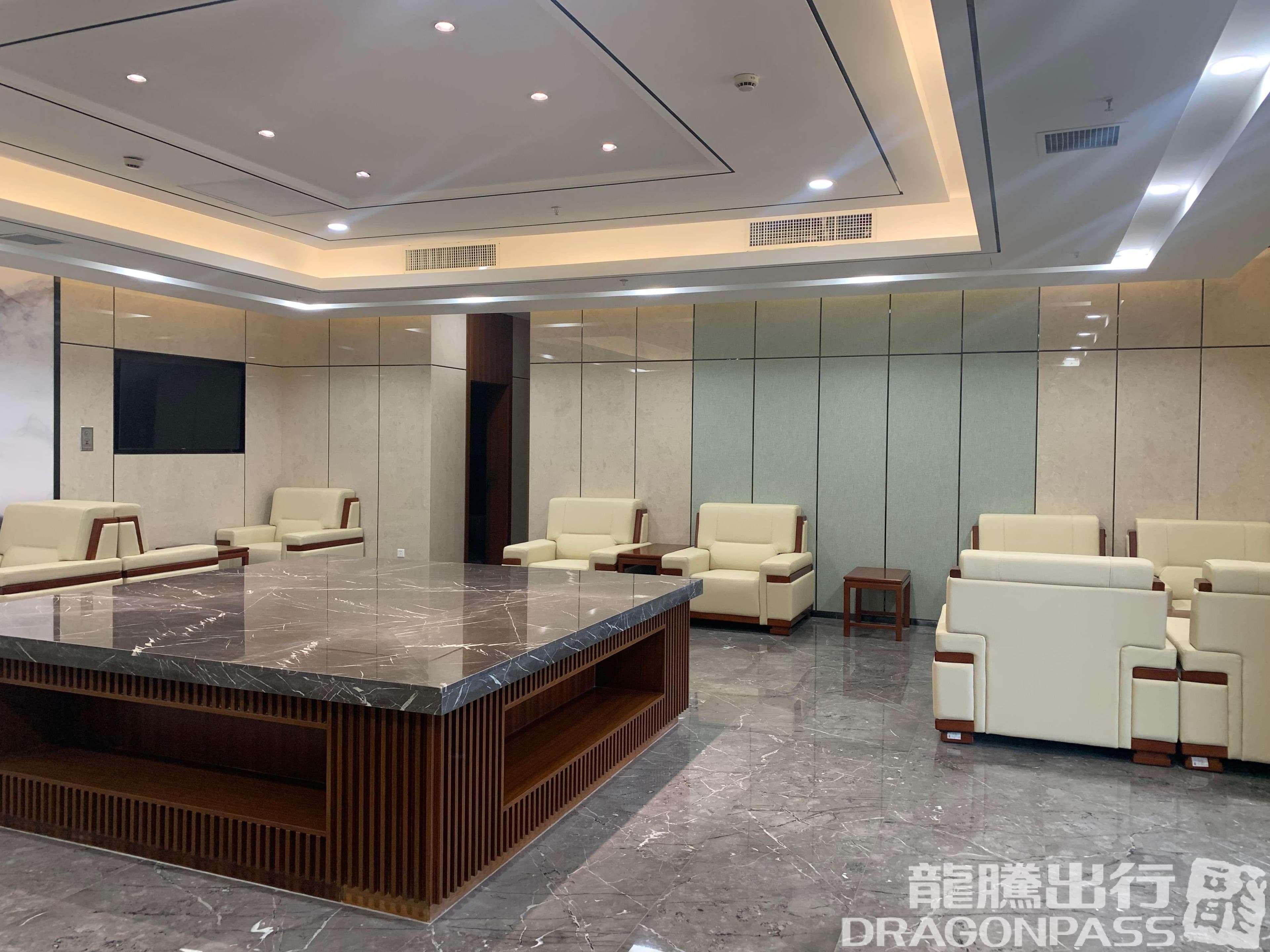 International first class lounge 3 - 1