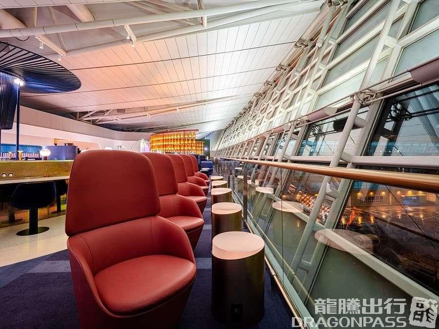 Oneworld Lounge (*Restrictions apply) - 1